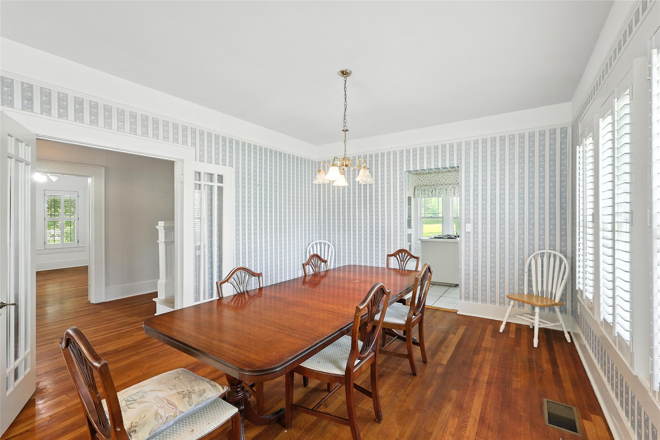 300 E 14th Street