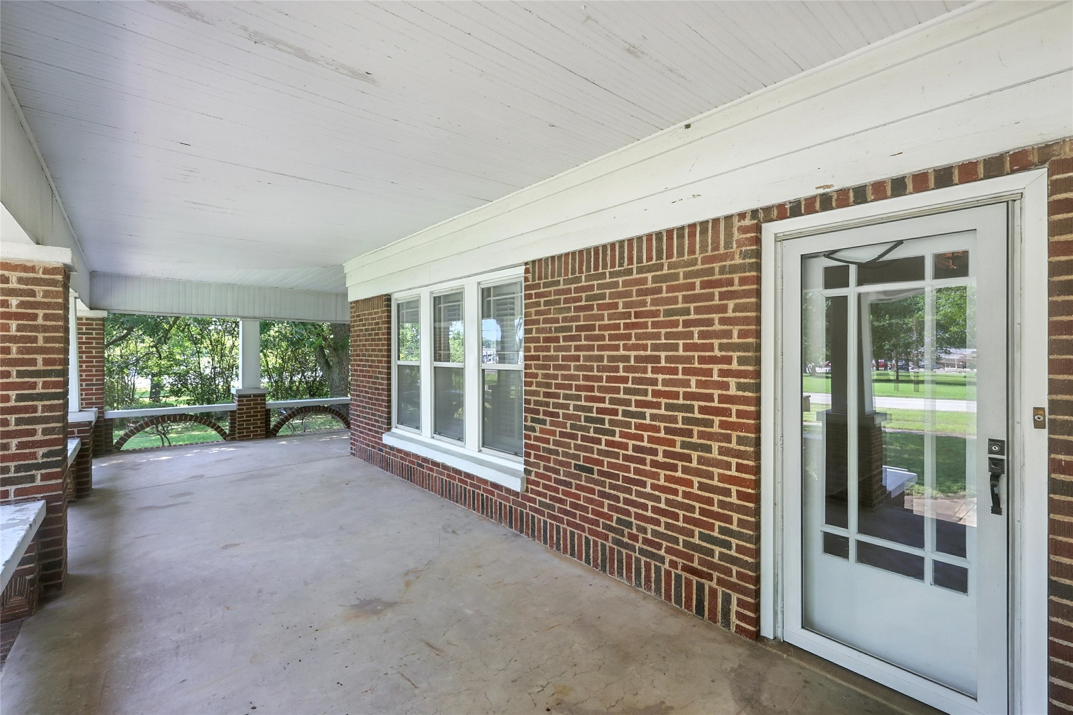 300 E 14th Street