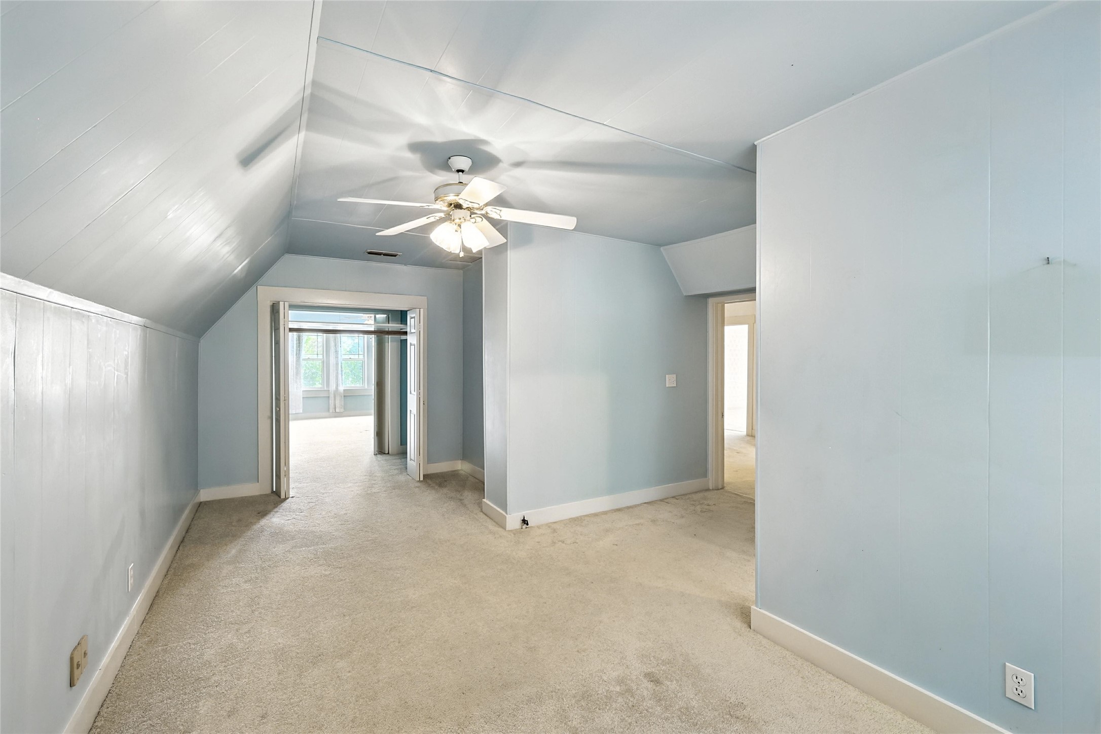 300 E 14th Street