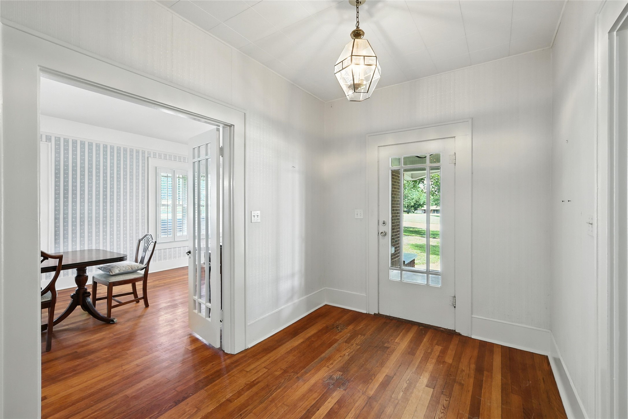 300 E 14th Street