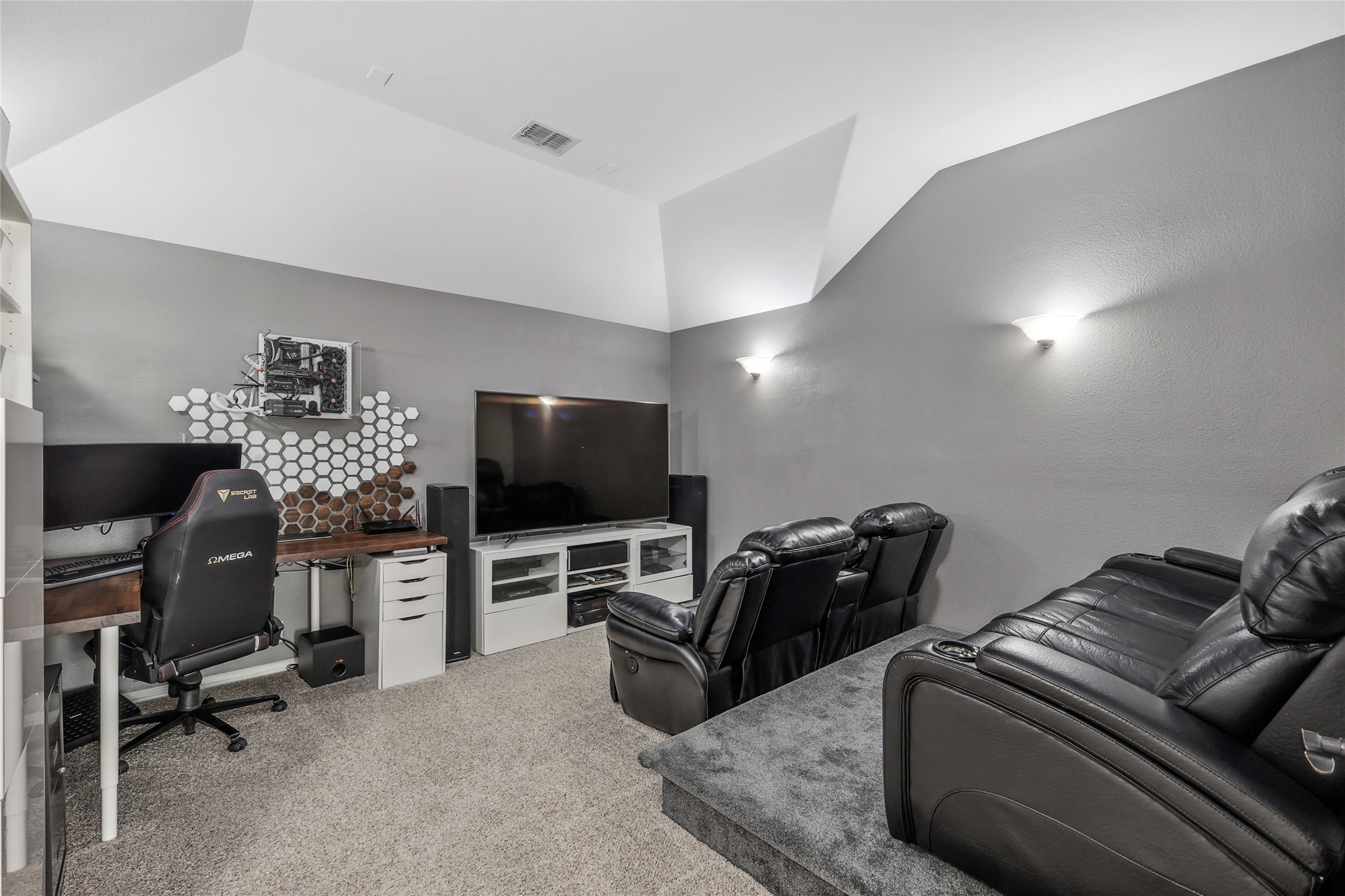 9413 Lakeway Drive