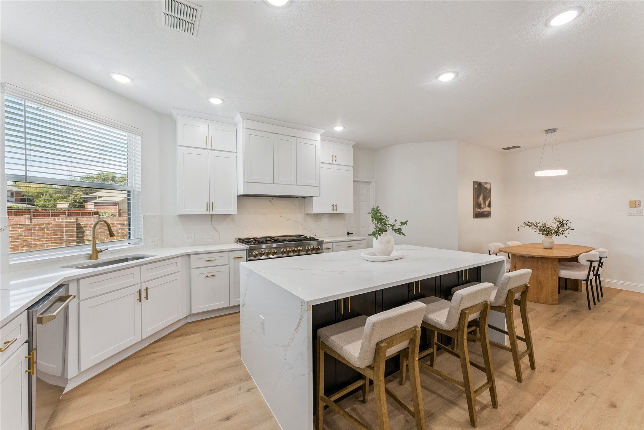 7912 La Guardia Drive