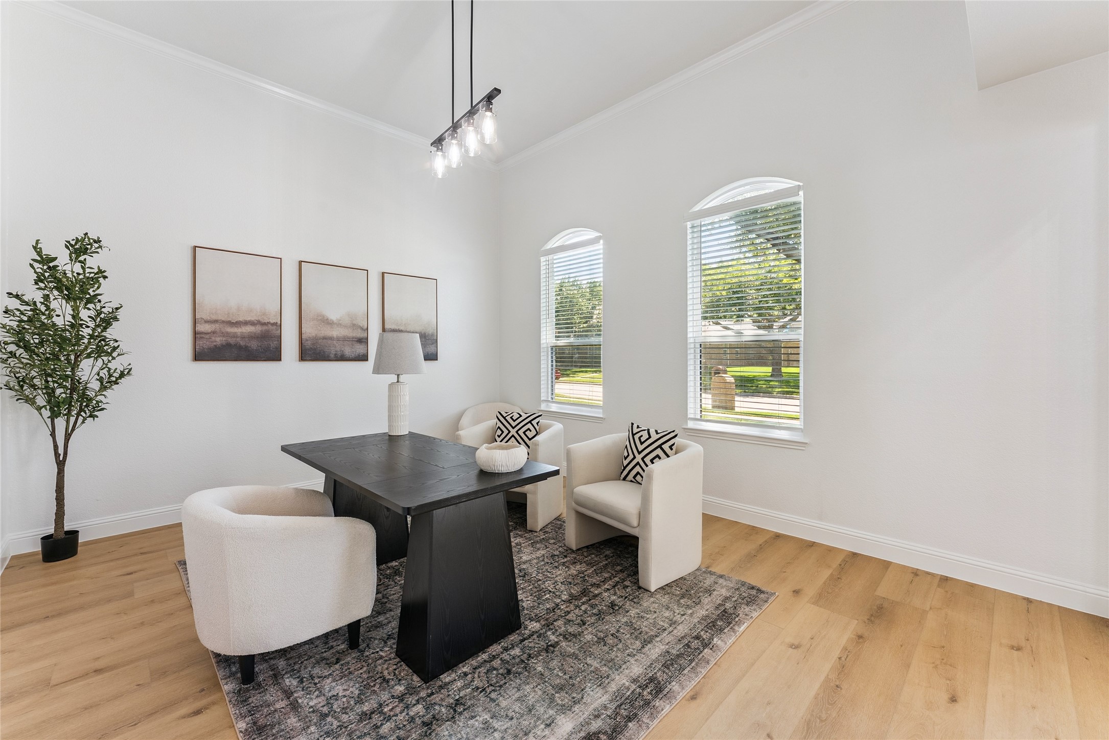 7912 La Guardia Drive