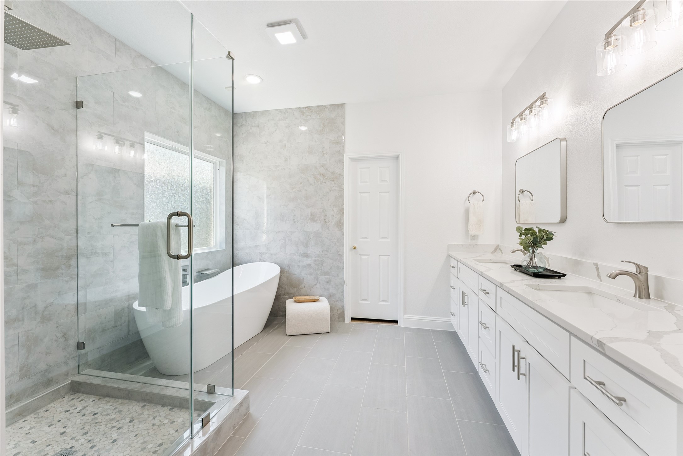 7912 La Guardia Drive