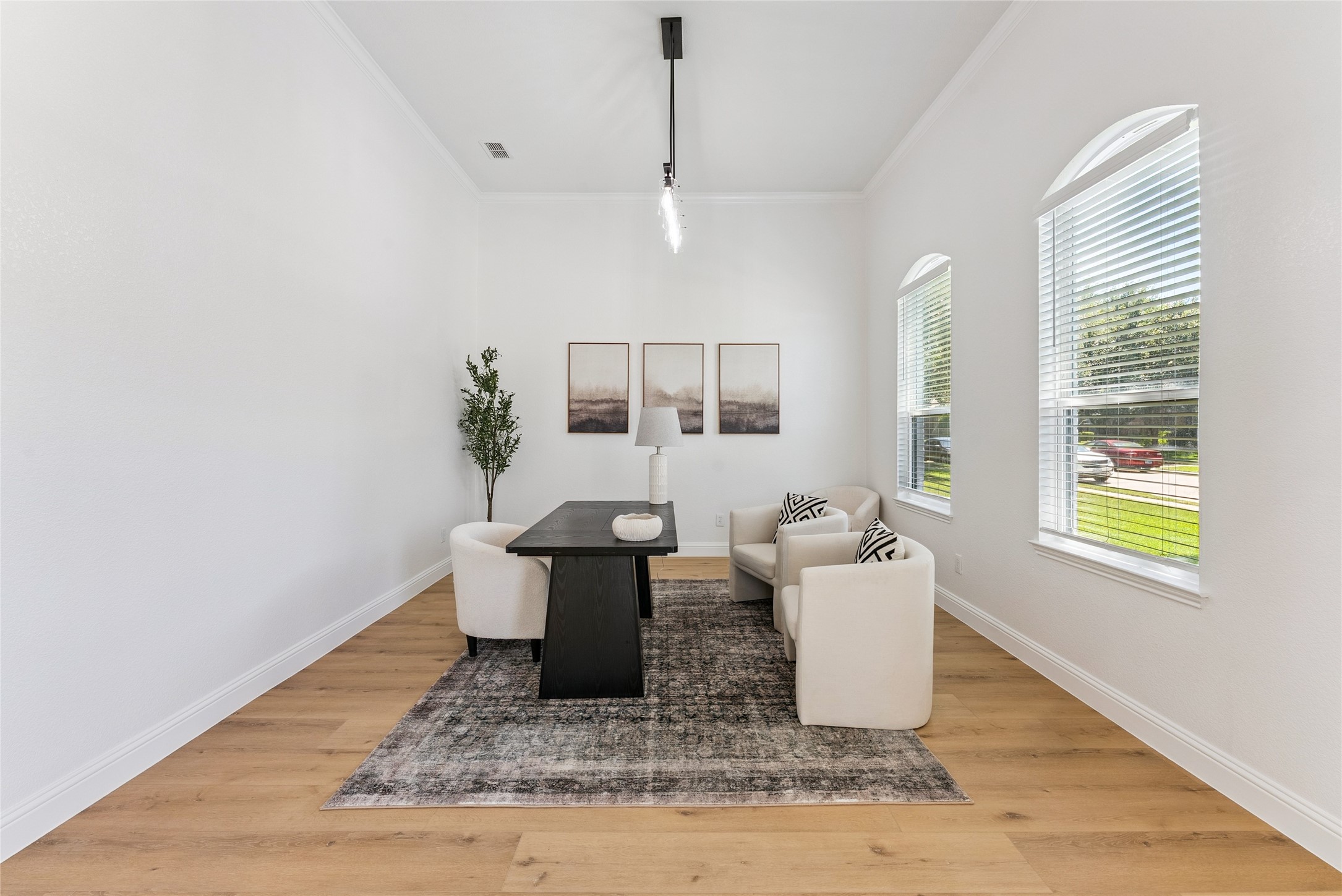 7912 La Guardia Drive