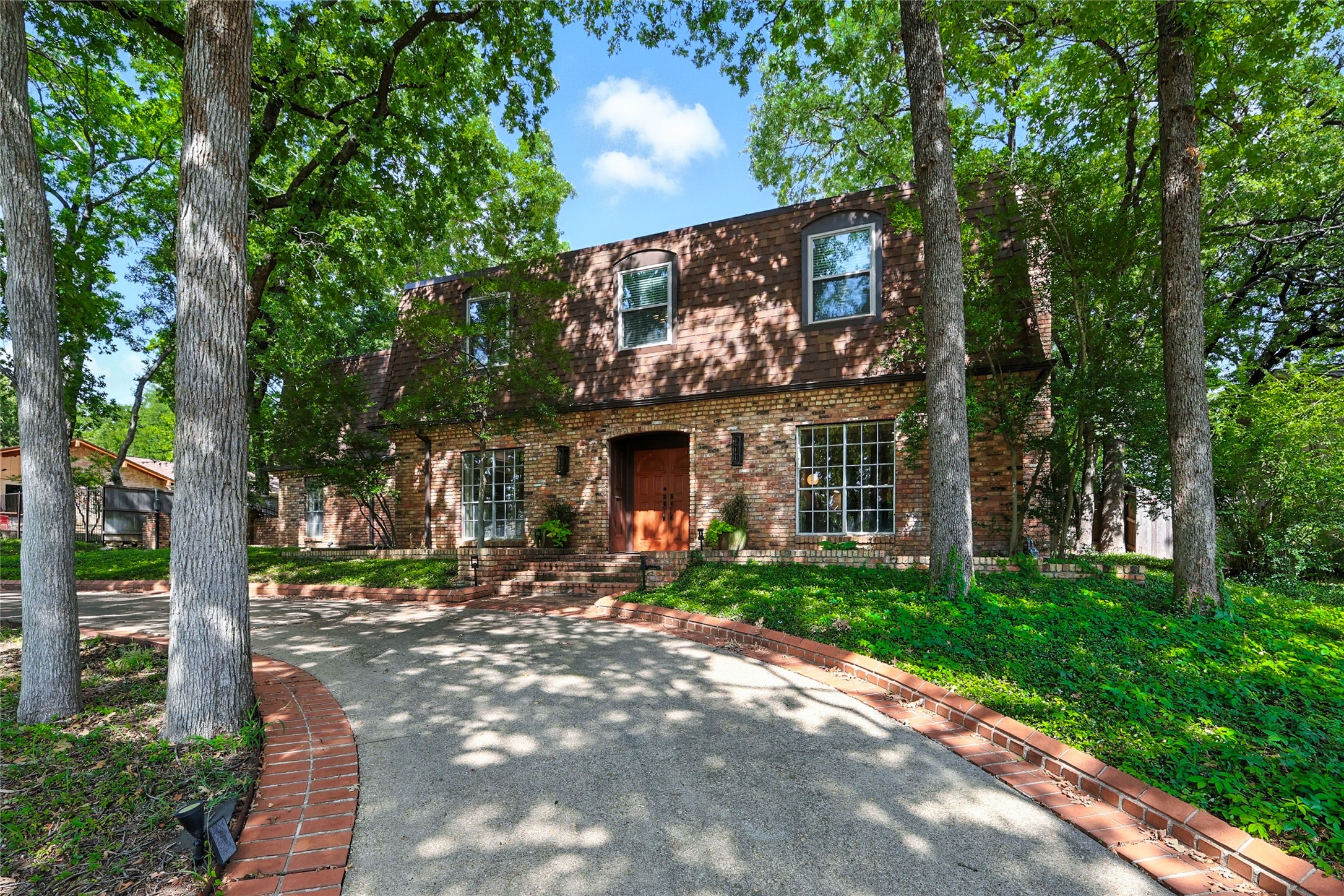 4165 Shady Valley Drive