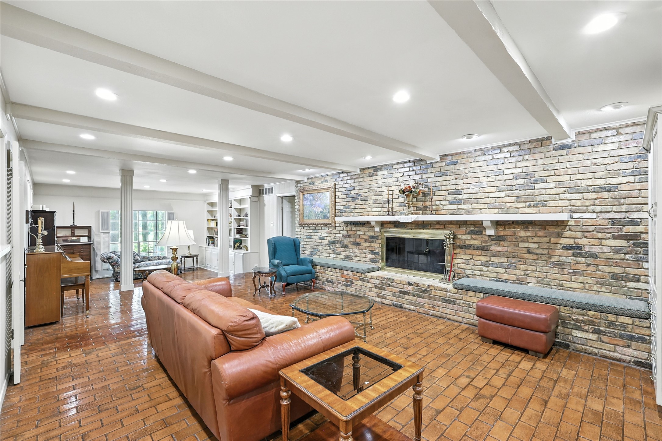 4165 Shady Valley Drive