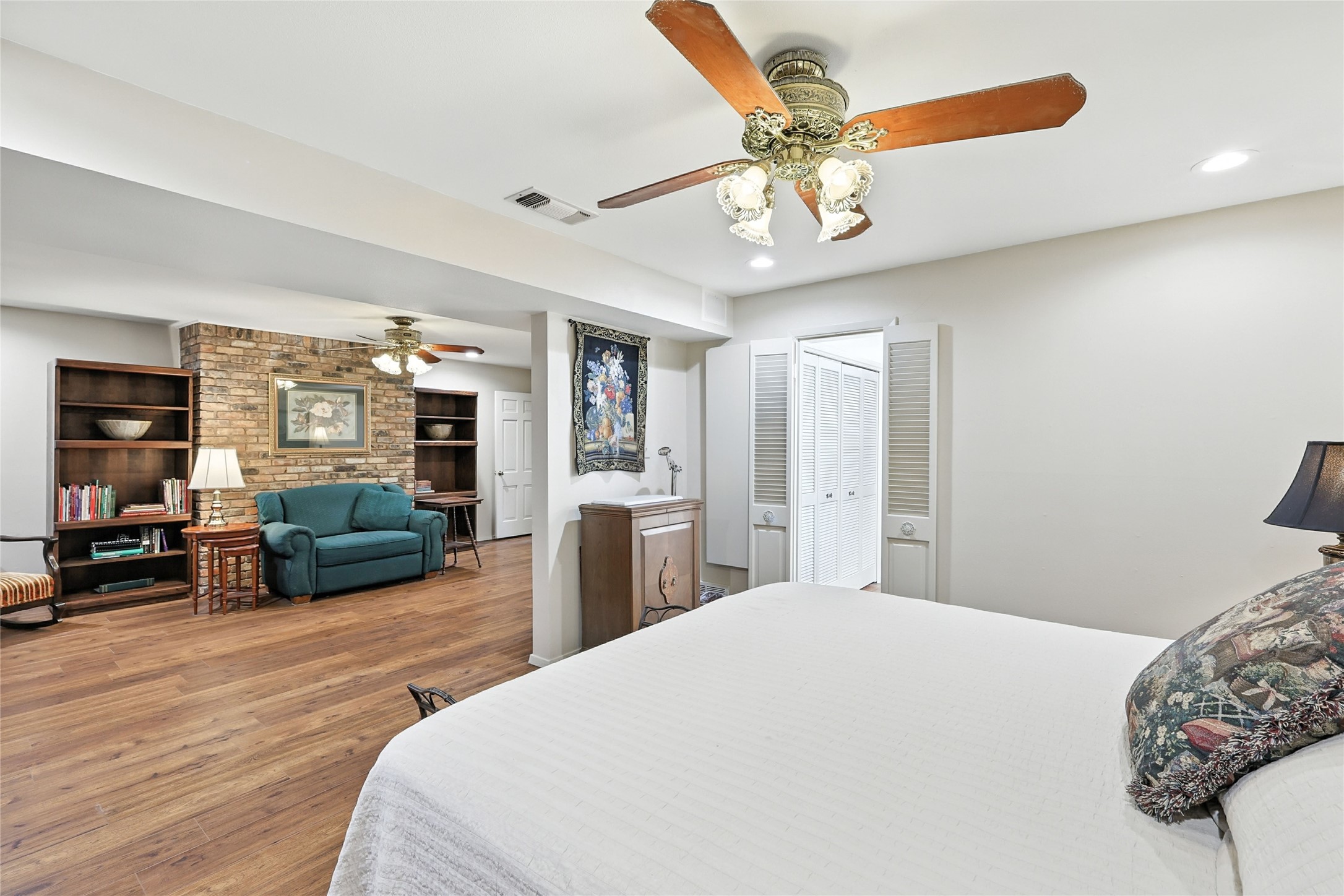 4165 Shady Valley Drive