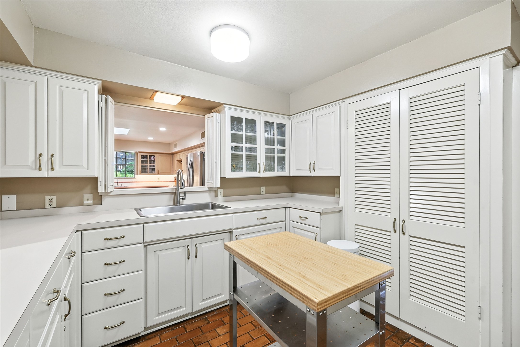 4165 Shady Valley Drive