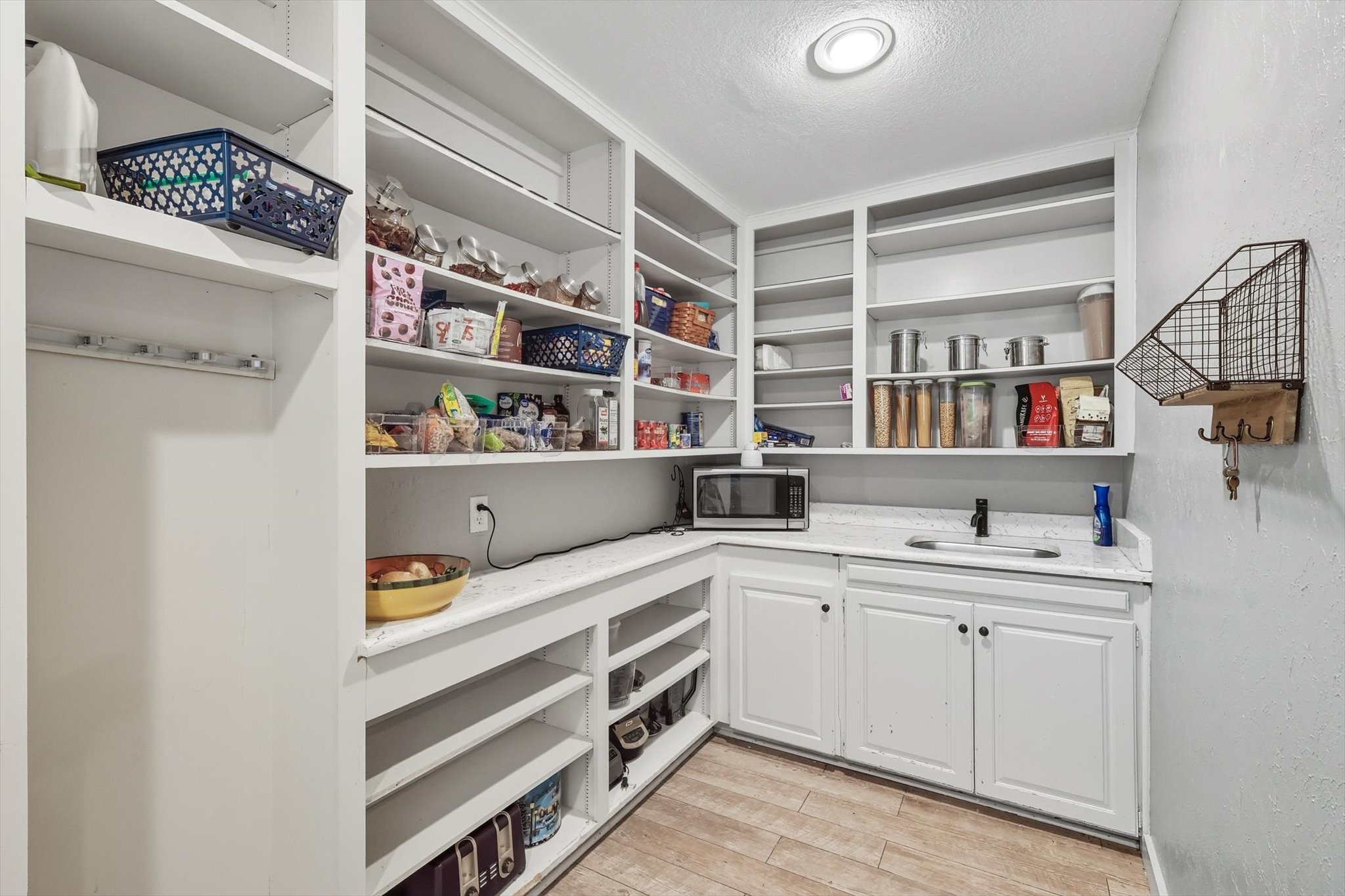 2908 Steve Drive