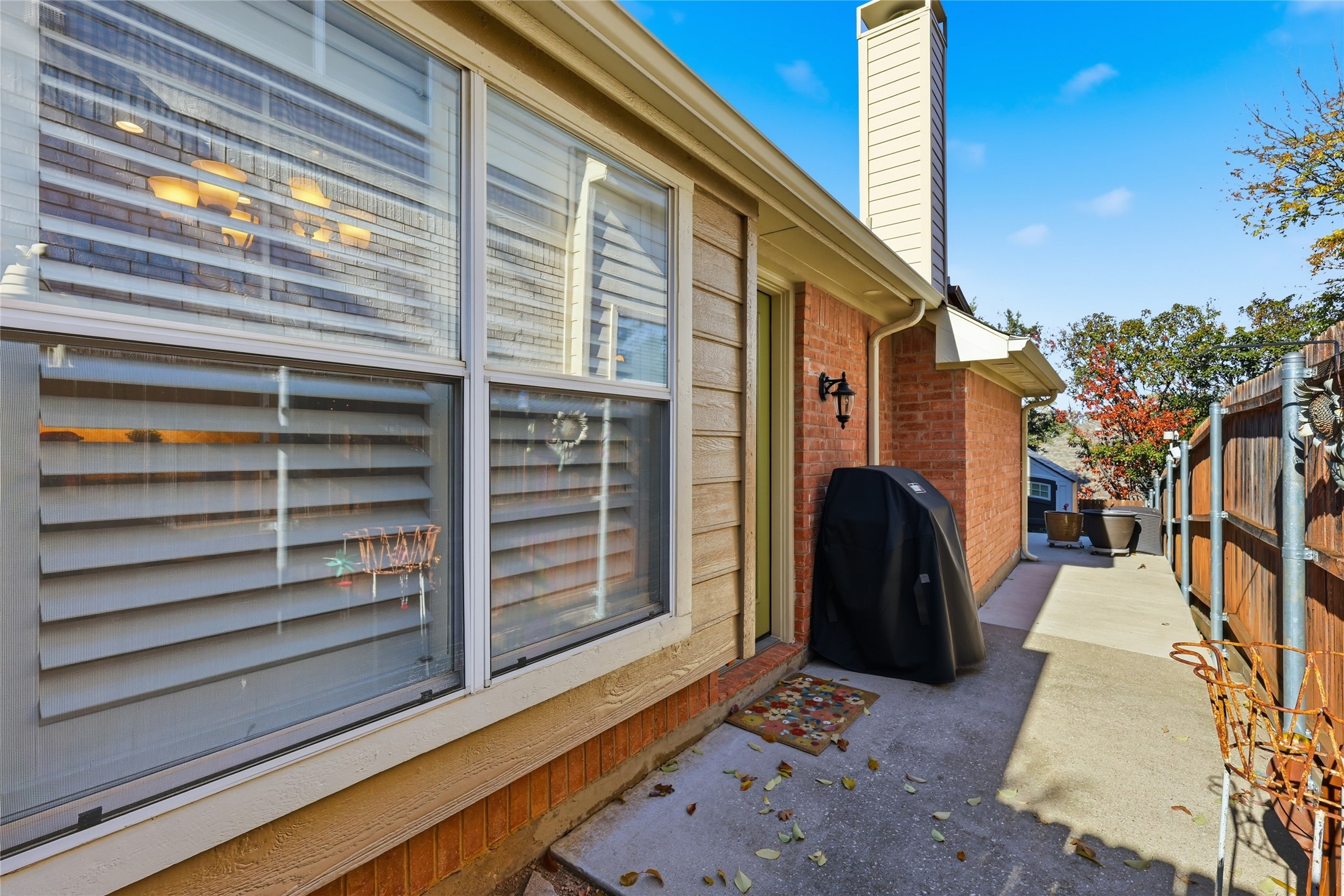 2203 Knoll Ridge Drive