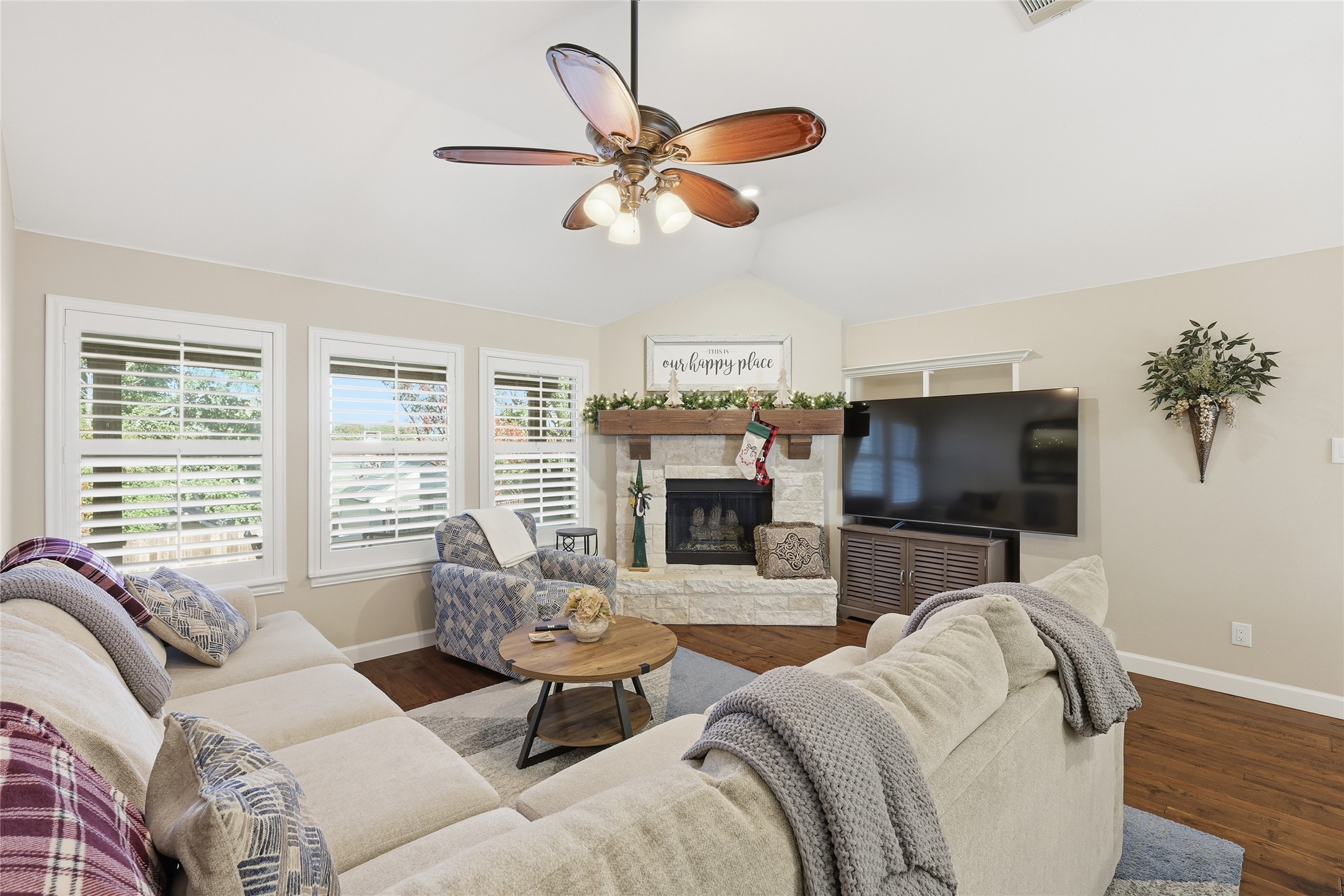 2203 Knoll Ridge Drive