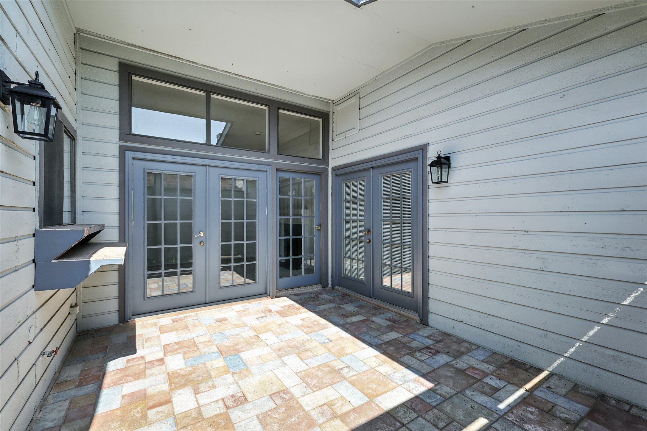 640 Bellaire Drive B