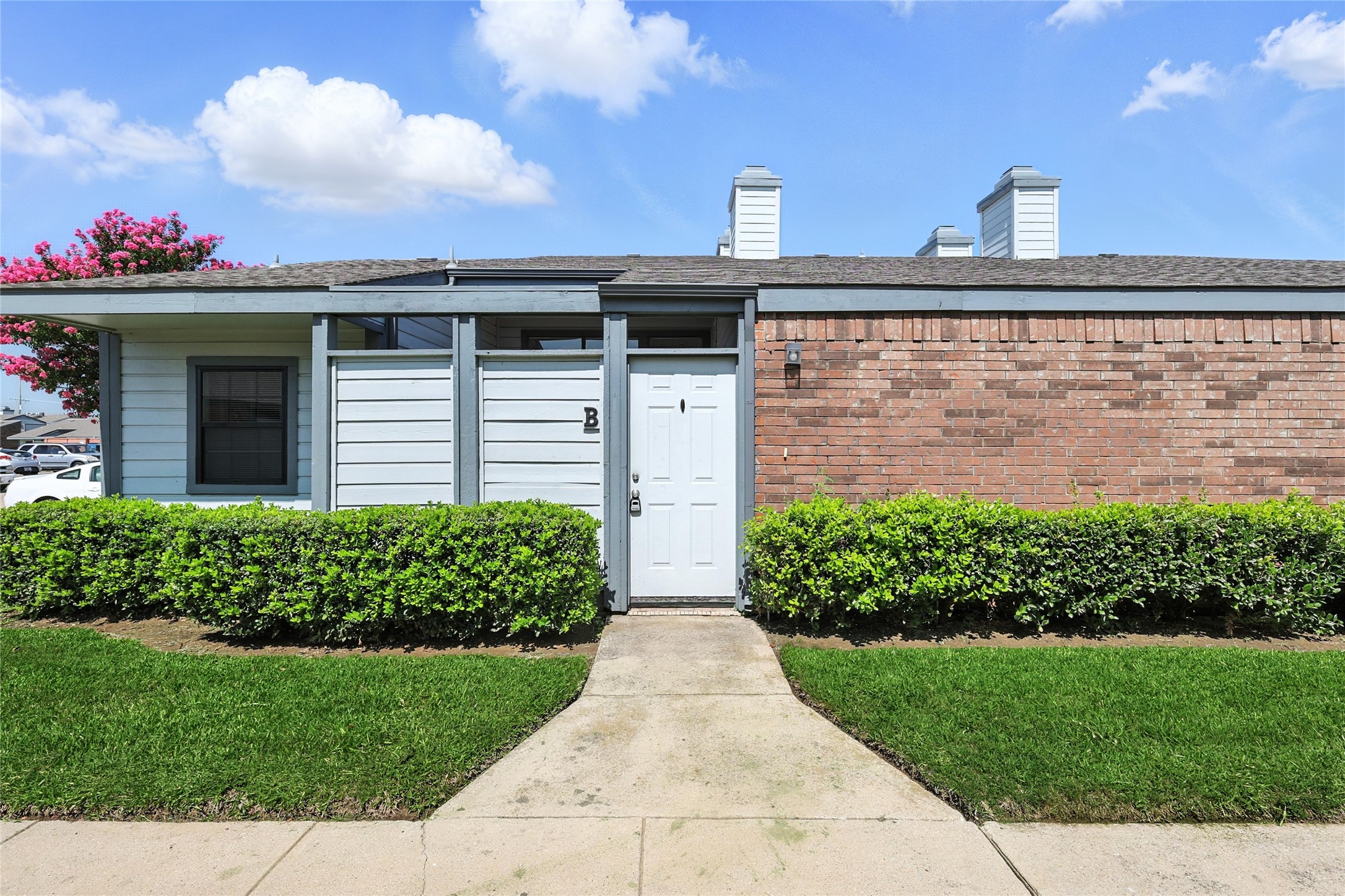 640 Bellaire Drive B