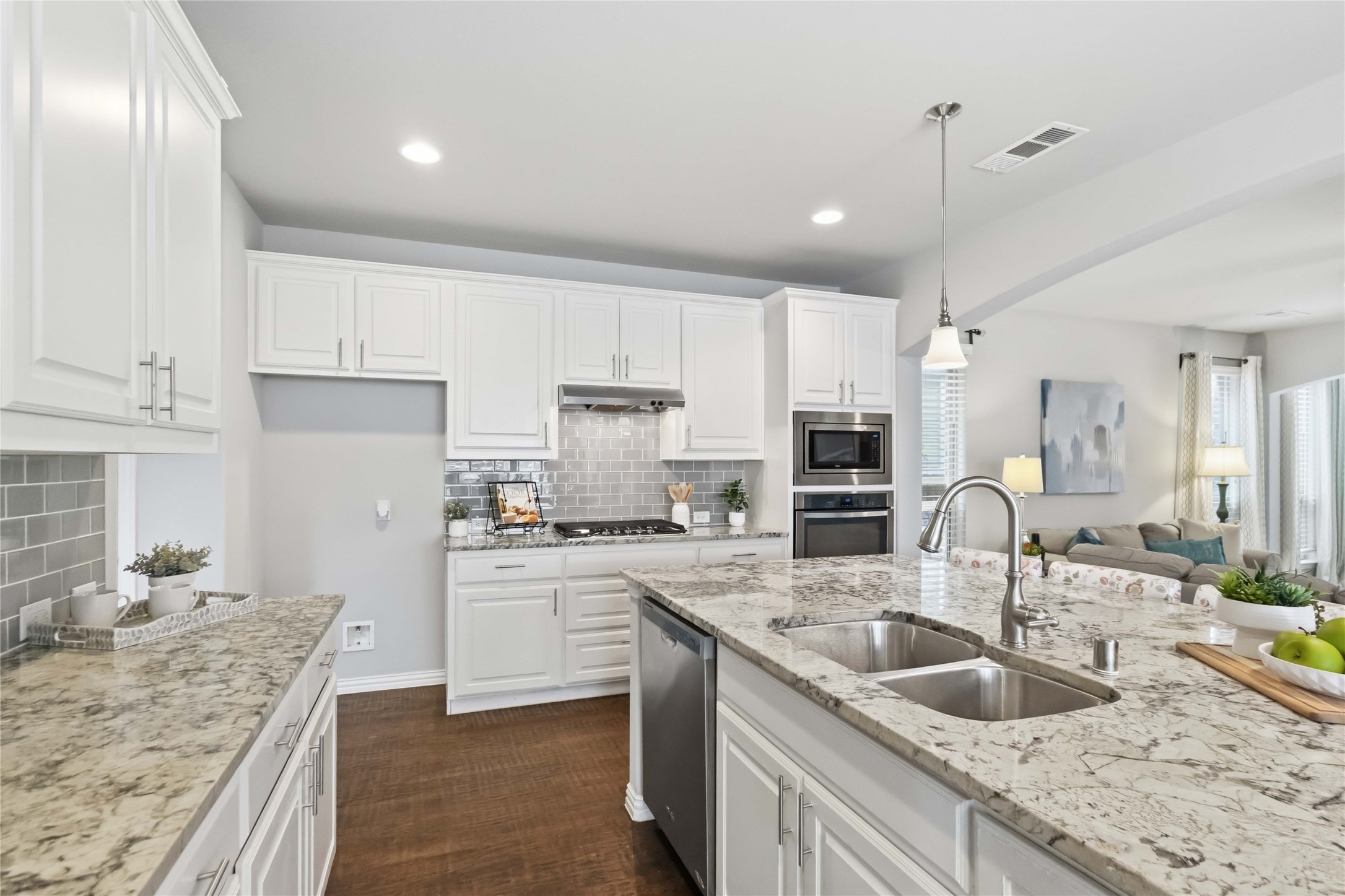 1121 Montgomery Way