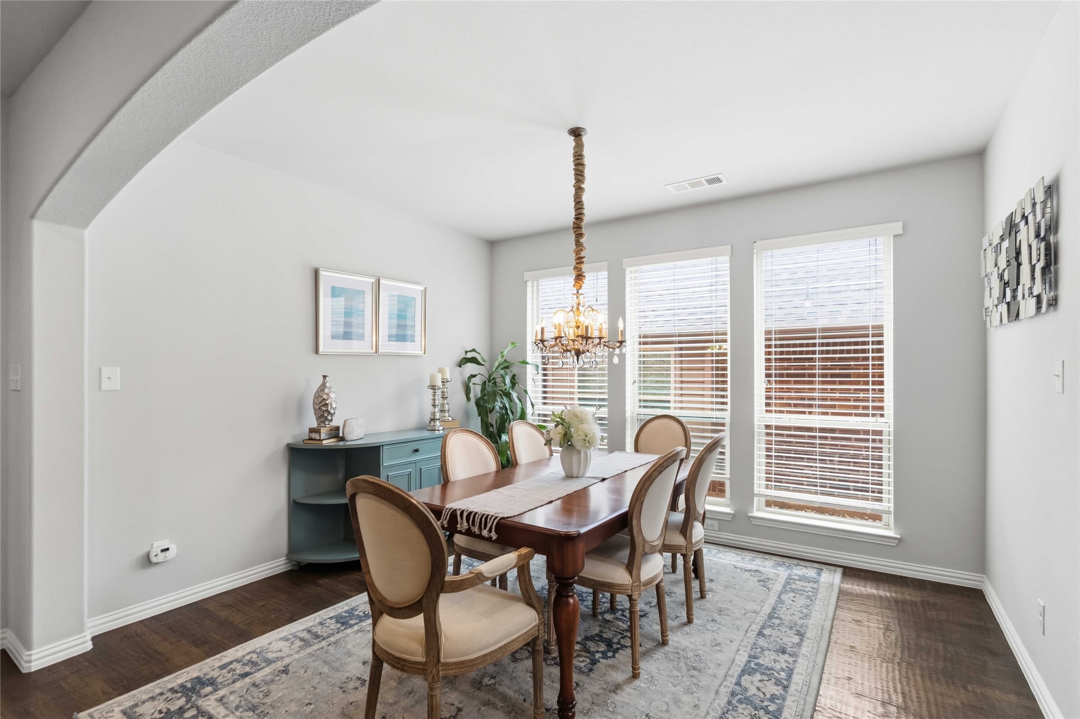 1121 Montgomery Way