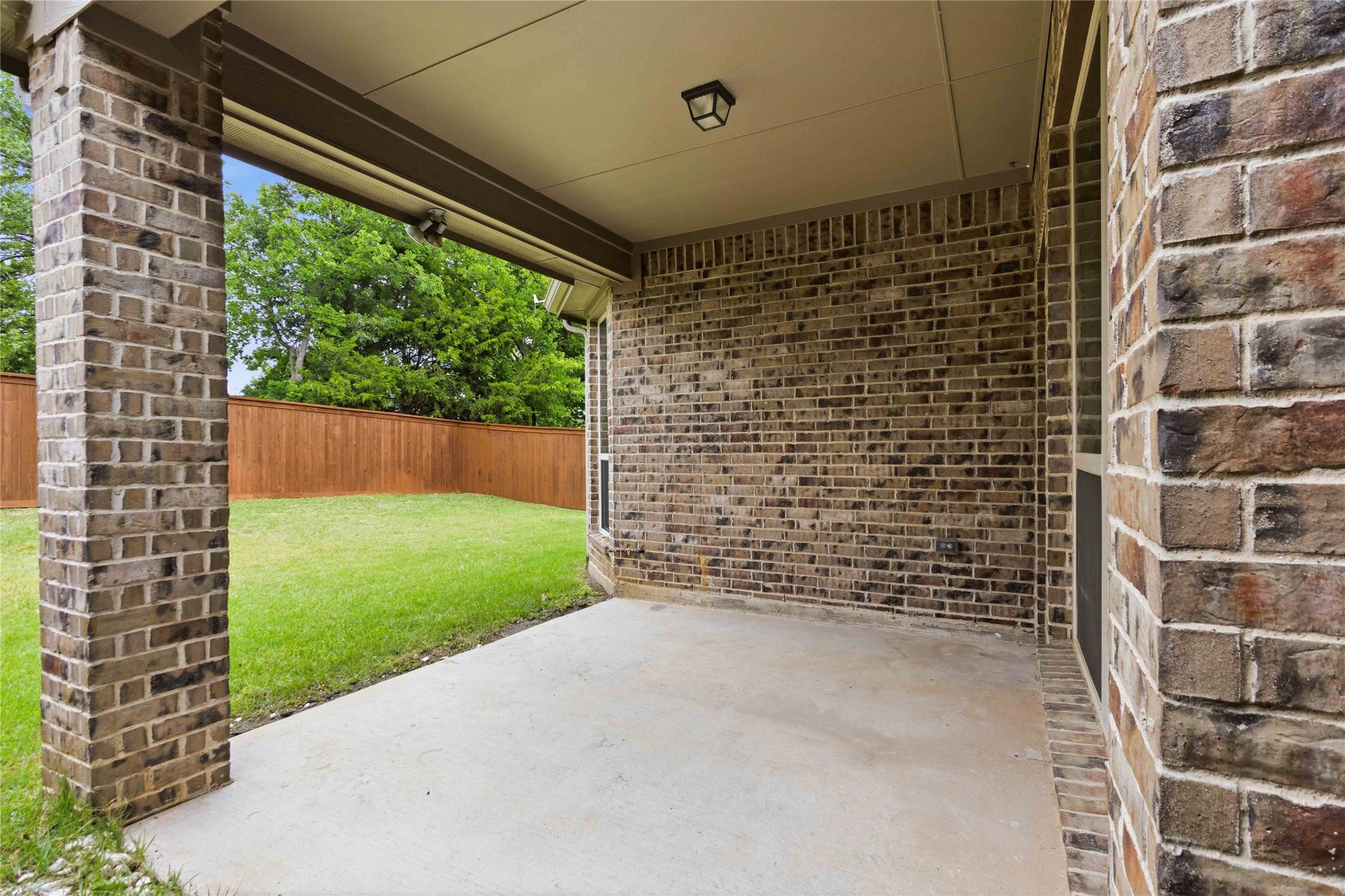 1121 Montgomery Way