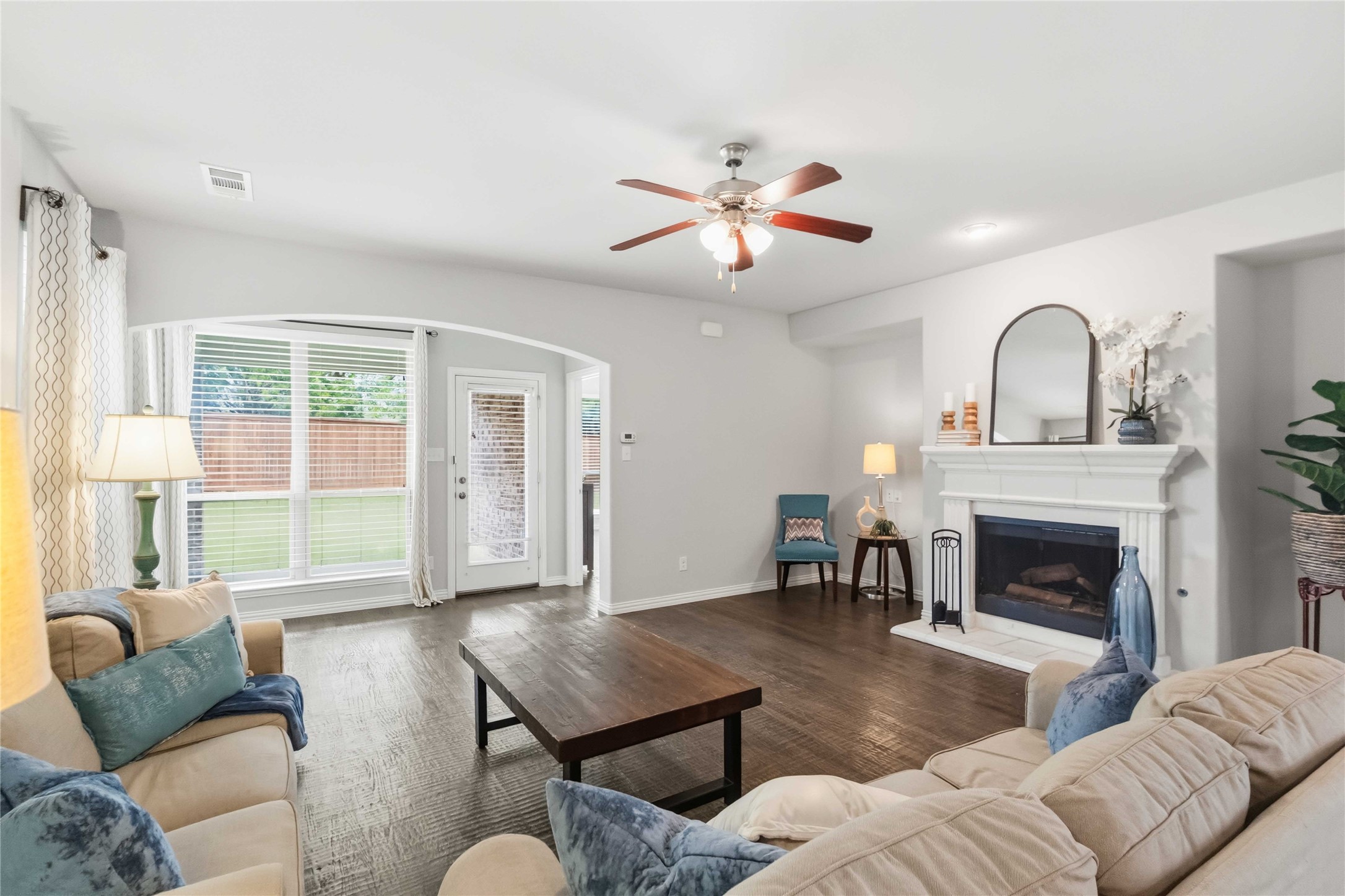1121 Montgomery Way