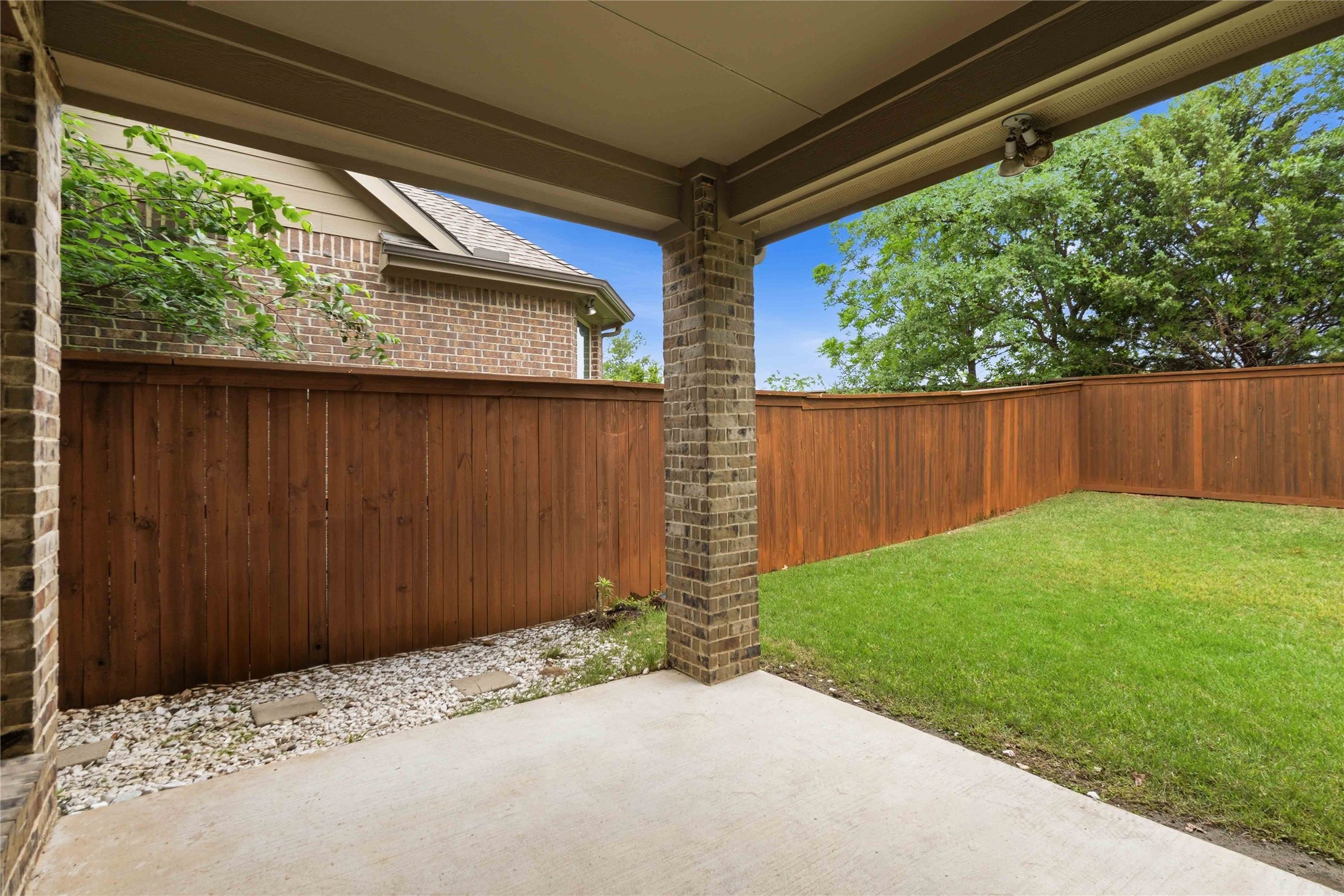 1121 Montgomery Way