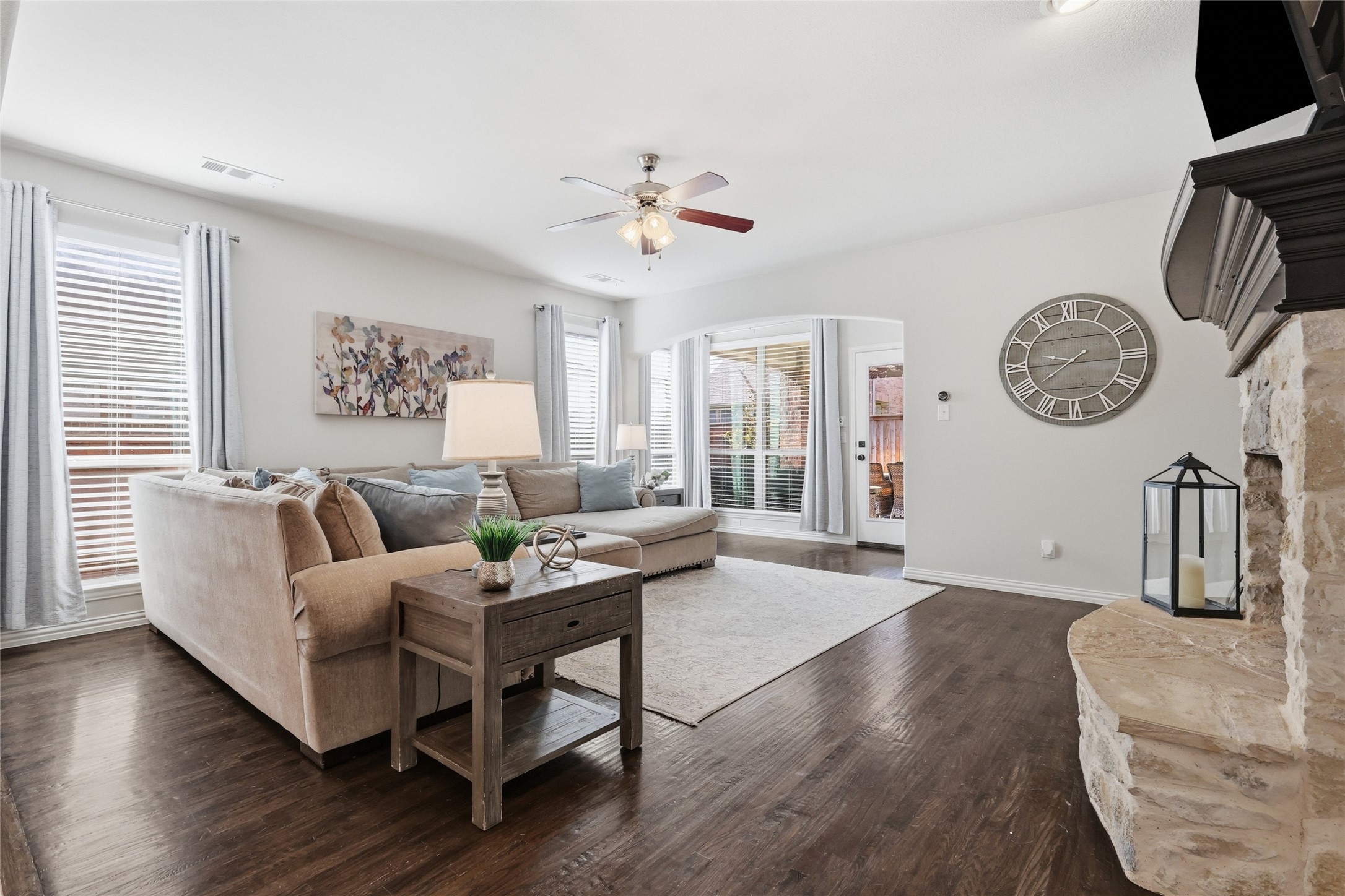 1120 Montgomery Way