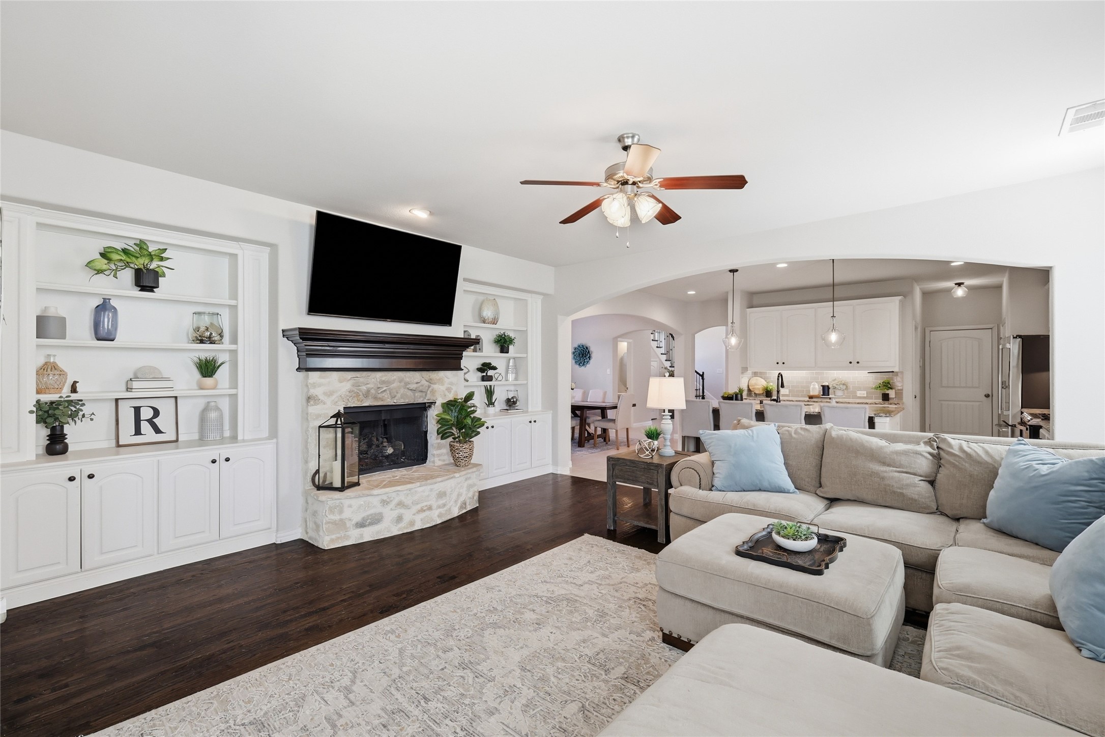 1120 Montgomery Way
