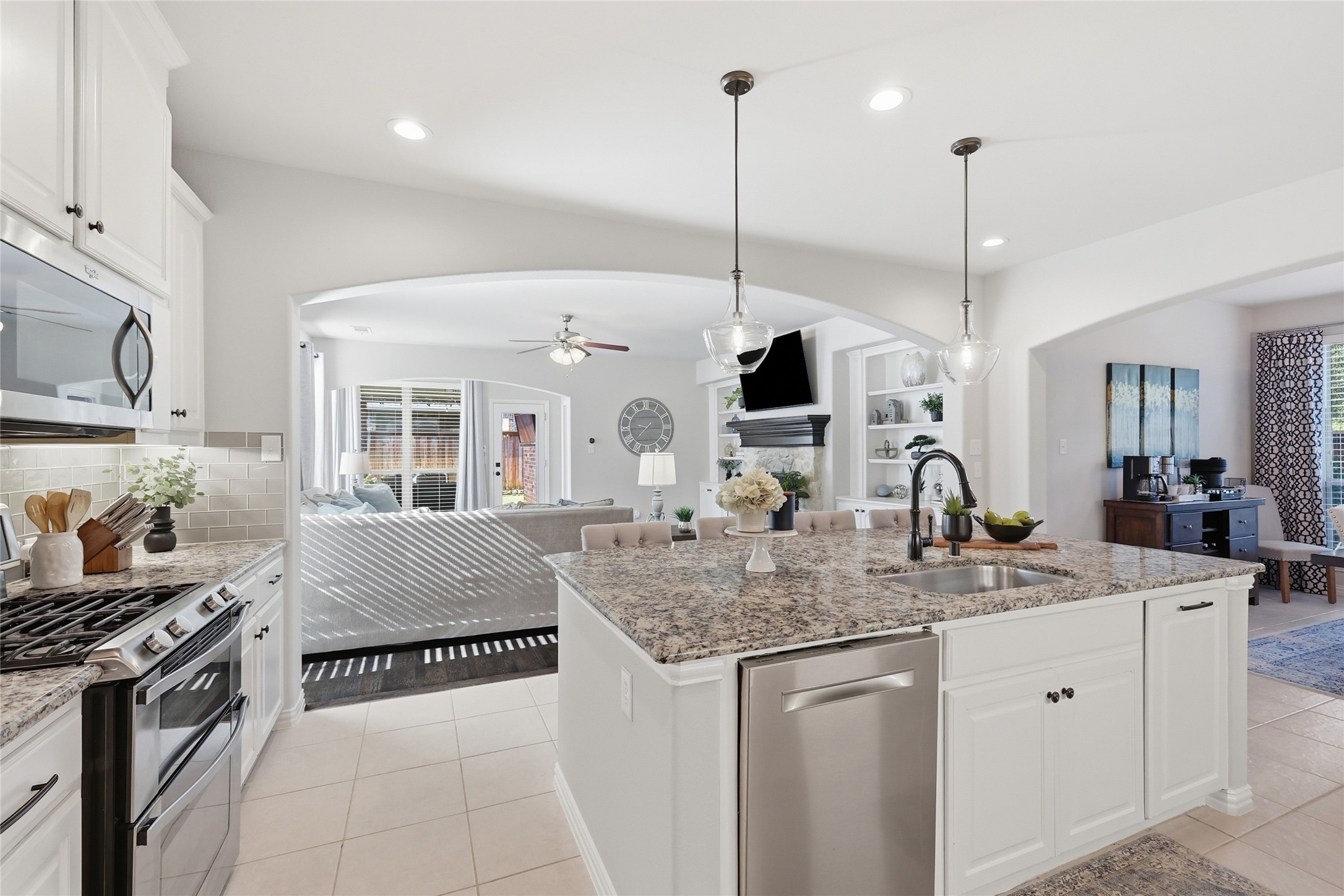 1120 Montgomery Way