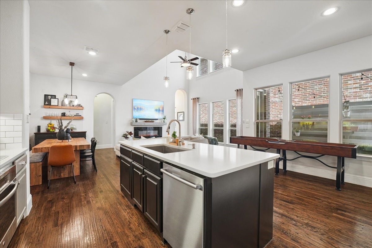 462 Loma Alta Drive