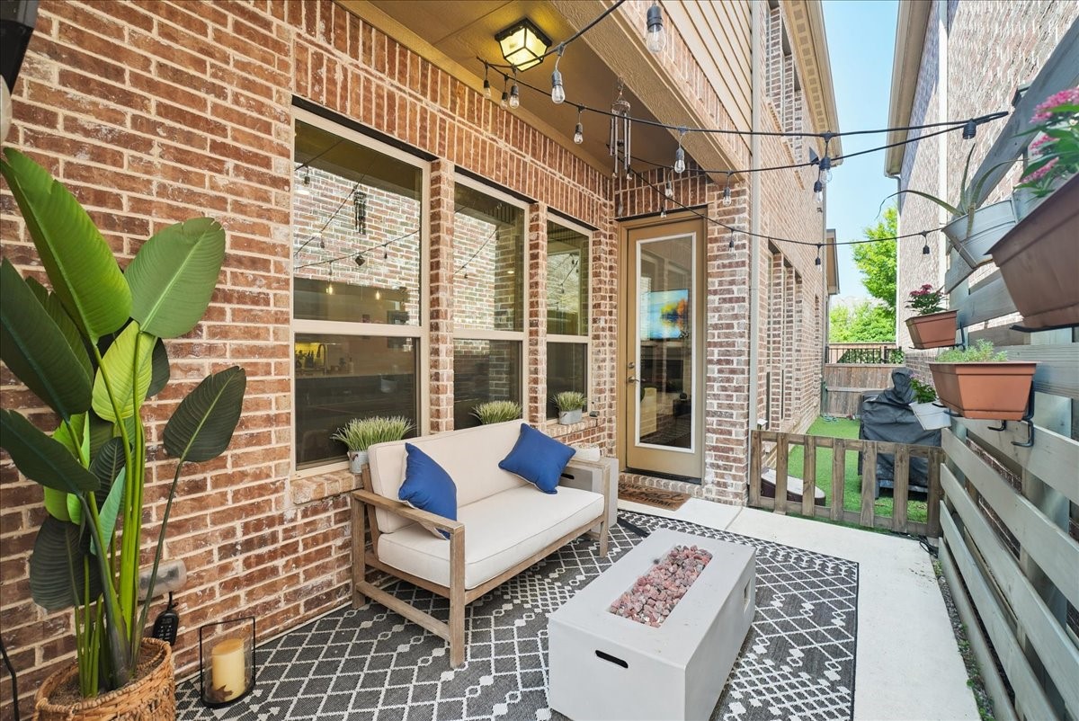 462 Loma Alta Drive