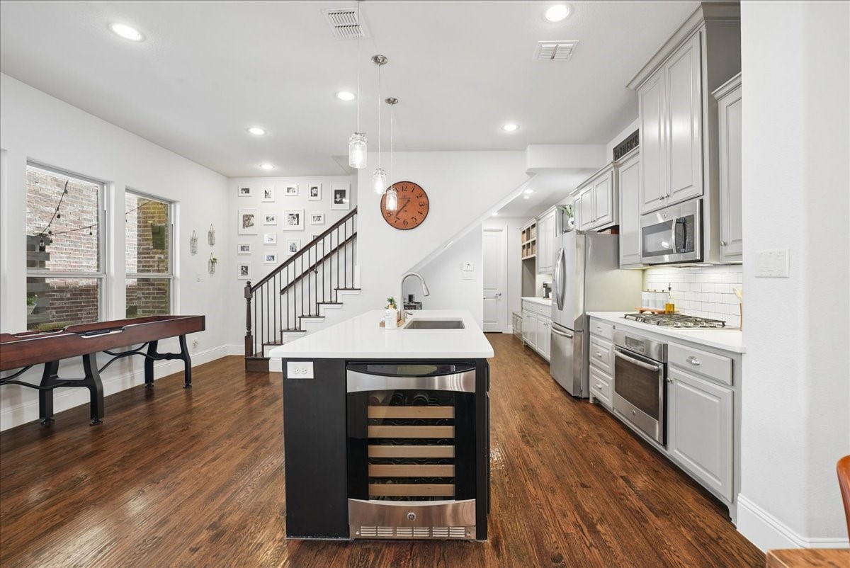 462 Loma Alta Drive