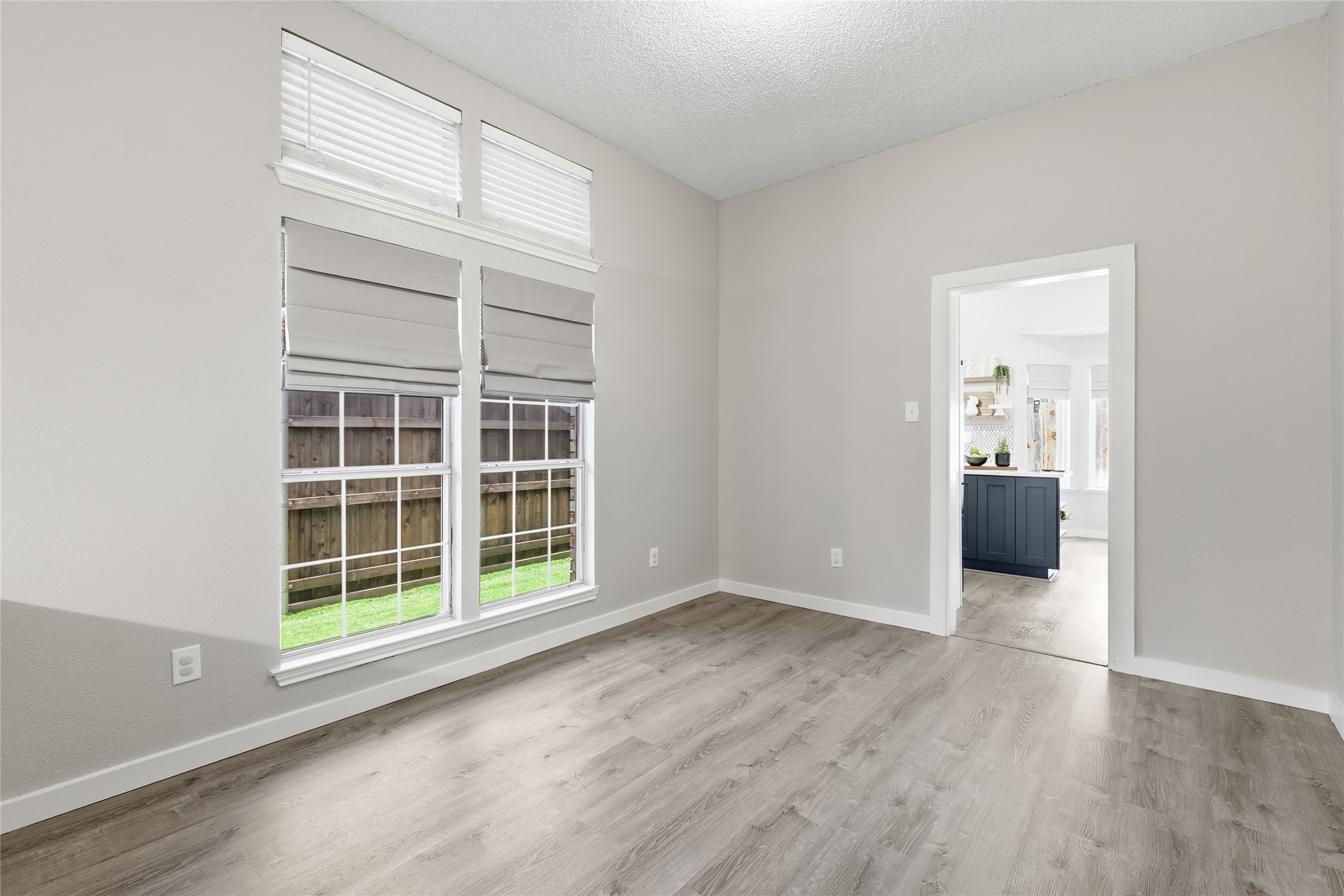 2313 Whitman Lane