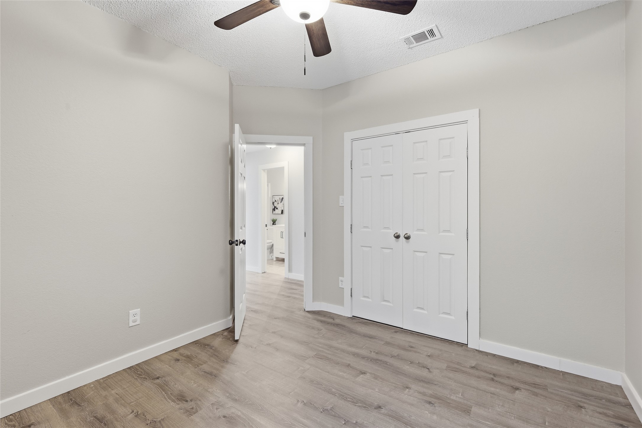 2313 Whitman Lane
