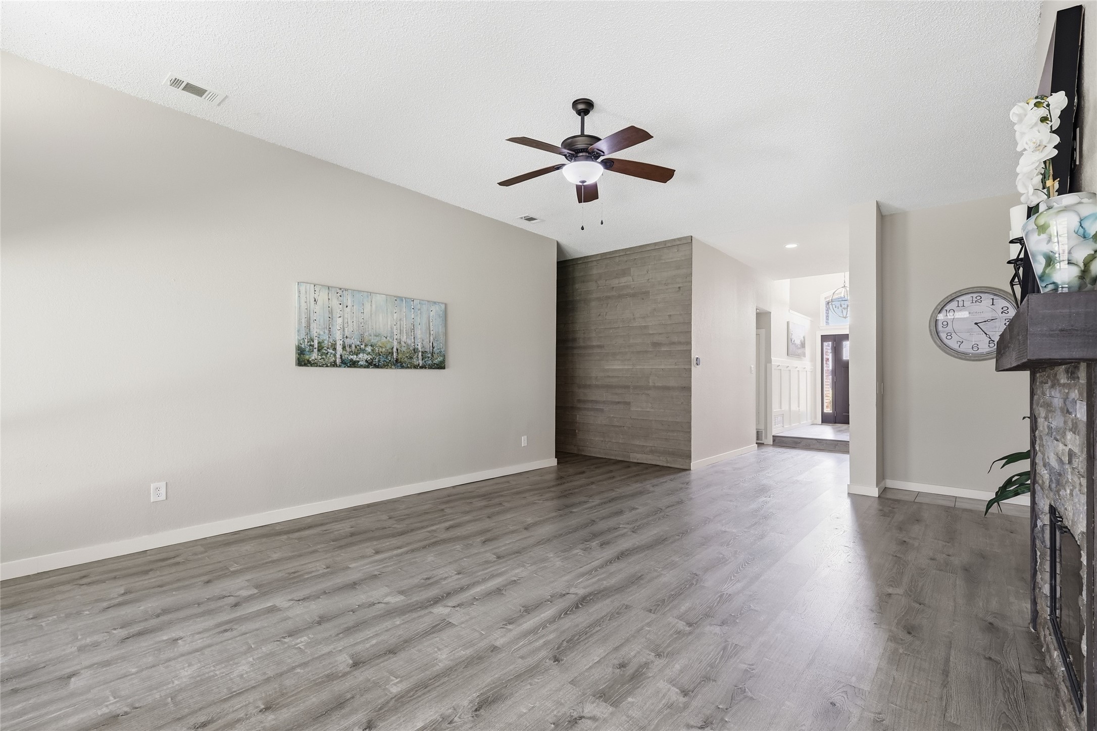 2313 Whitman Lane
