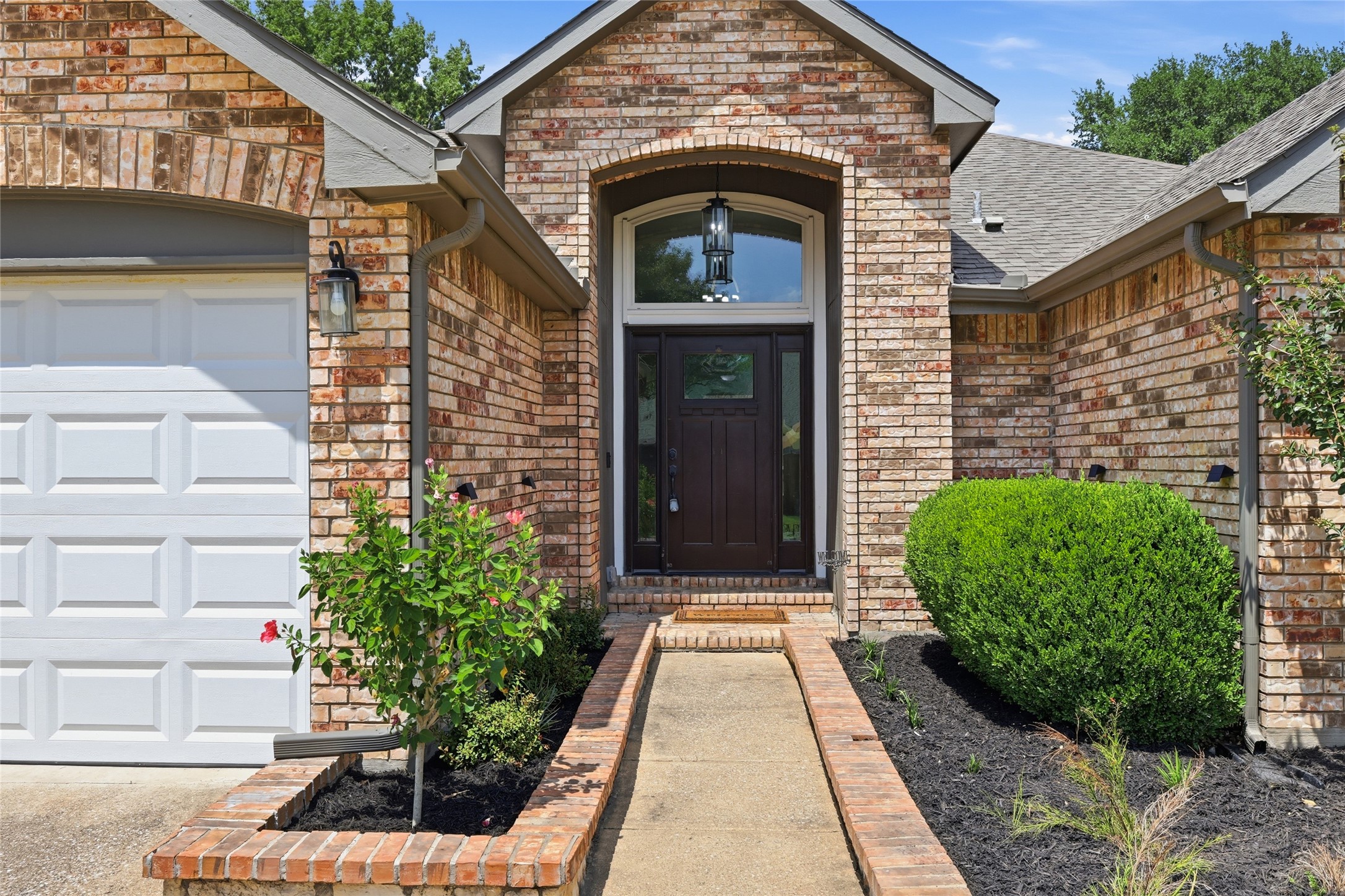 2313 Whitman Lane