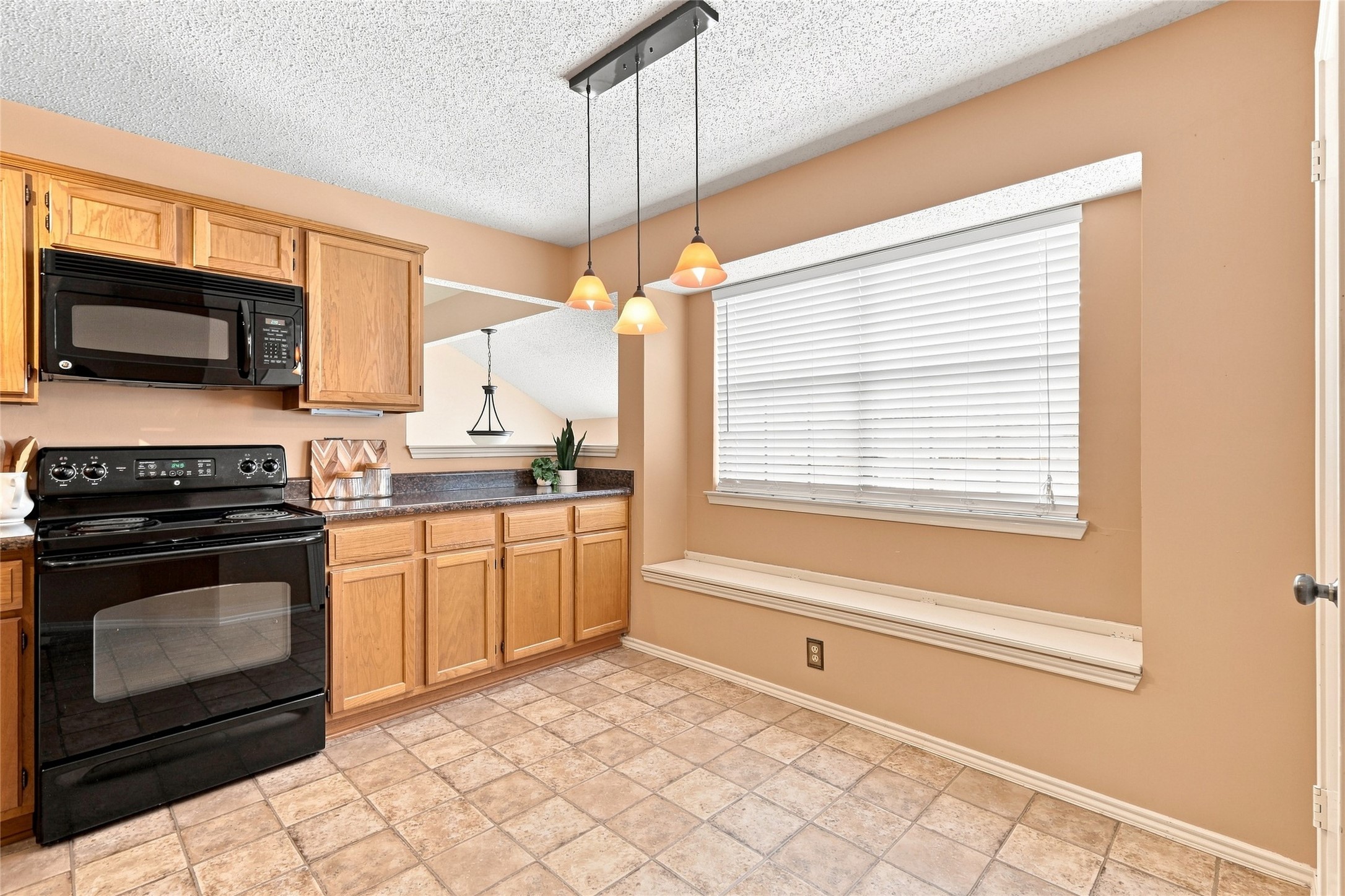 2923 Menlo Park Lane