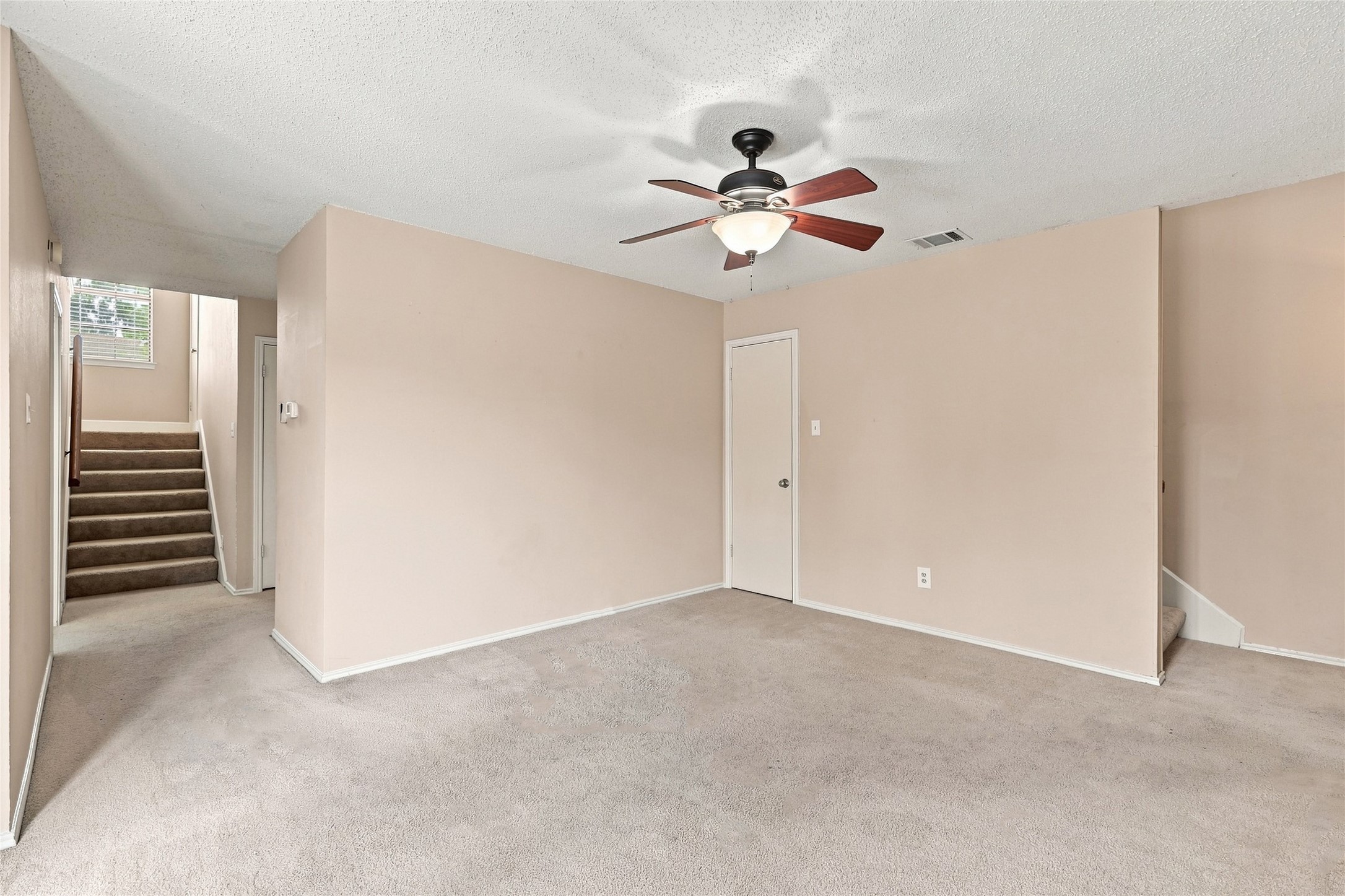 2923 Menlo Park Lane