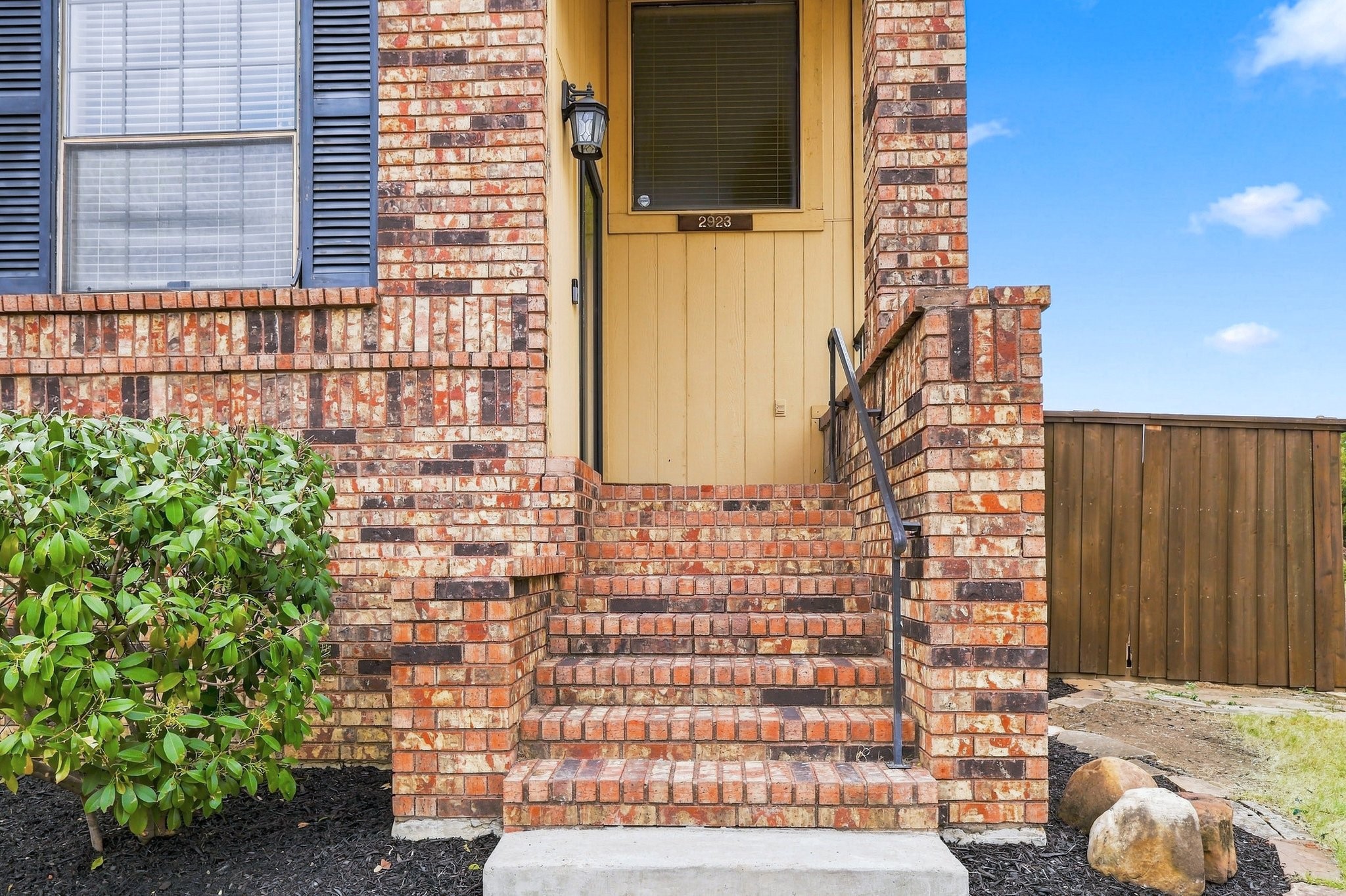 2923 Menlo Park Lane