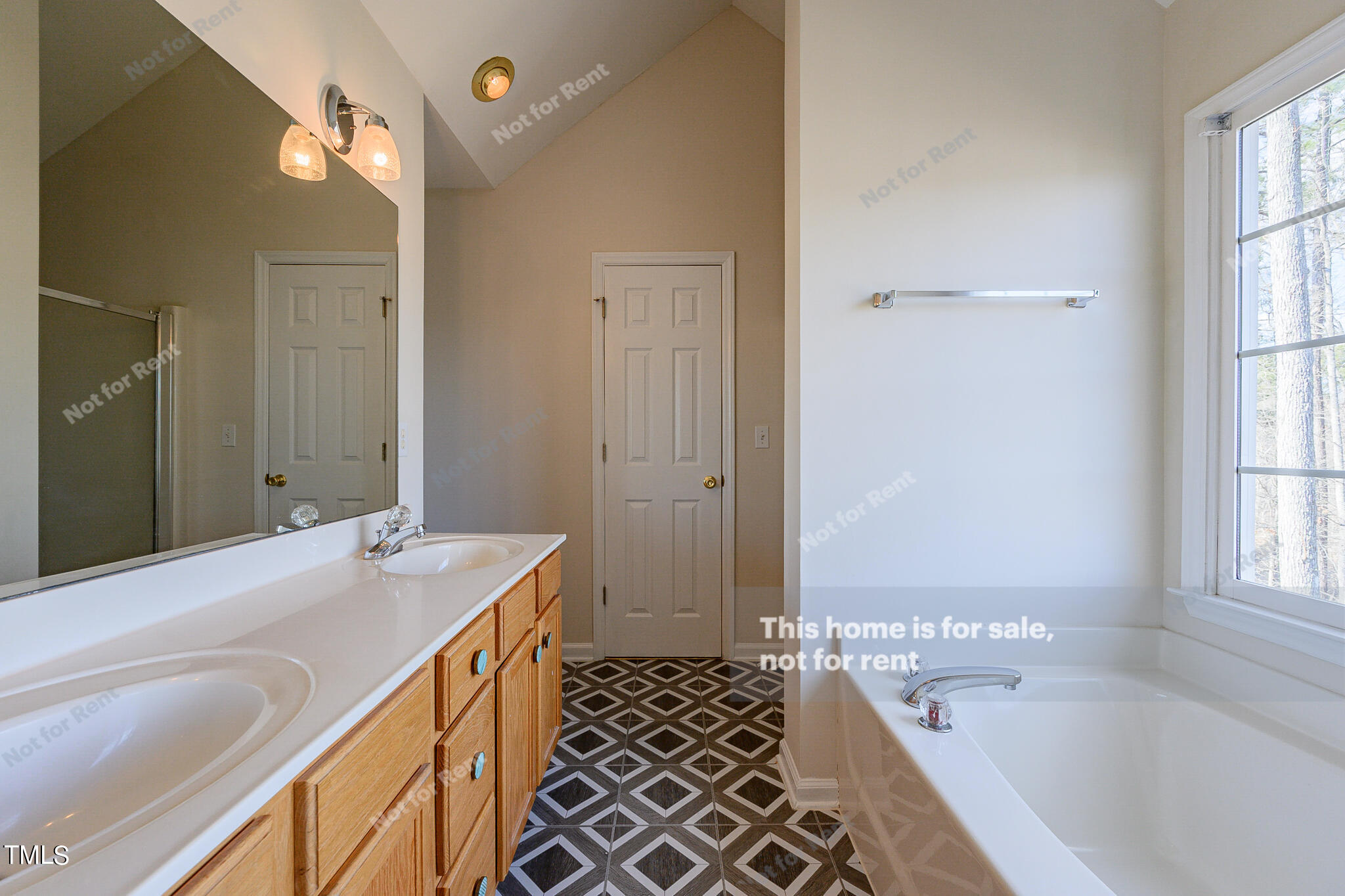 1649 Rogers Pointe Lane