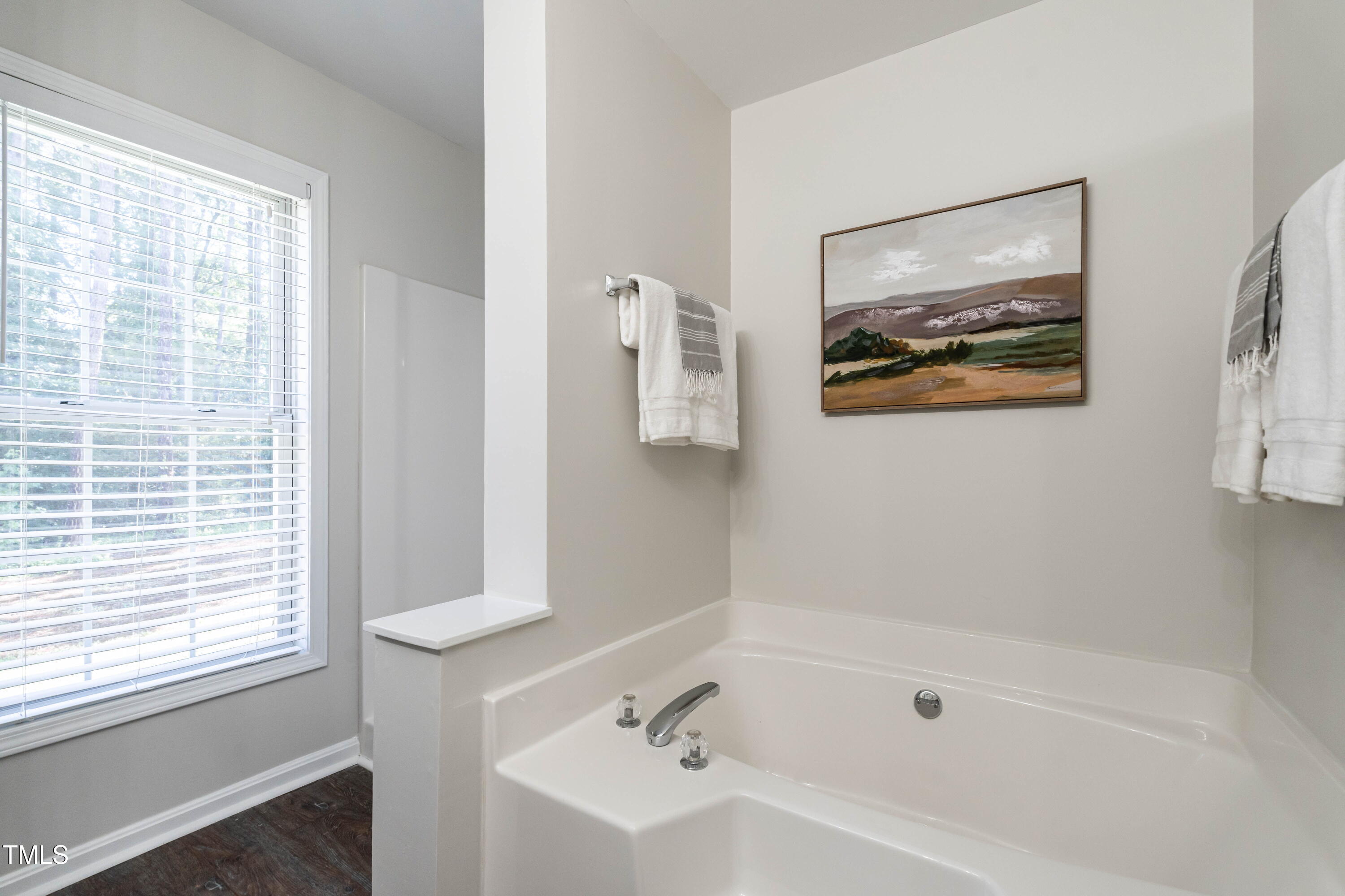 3045 Creek Moss Avenue