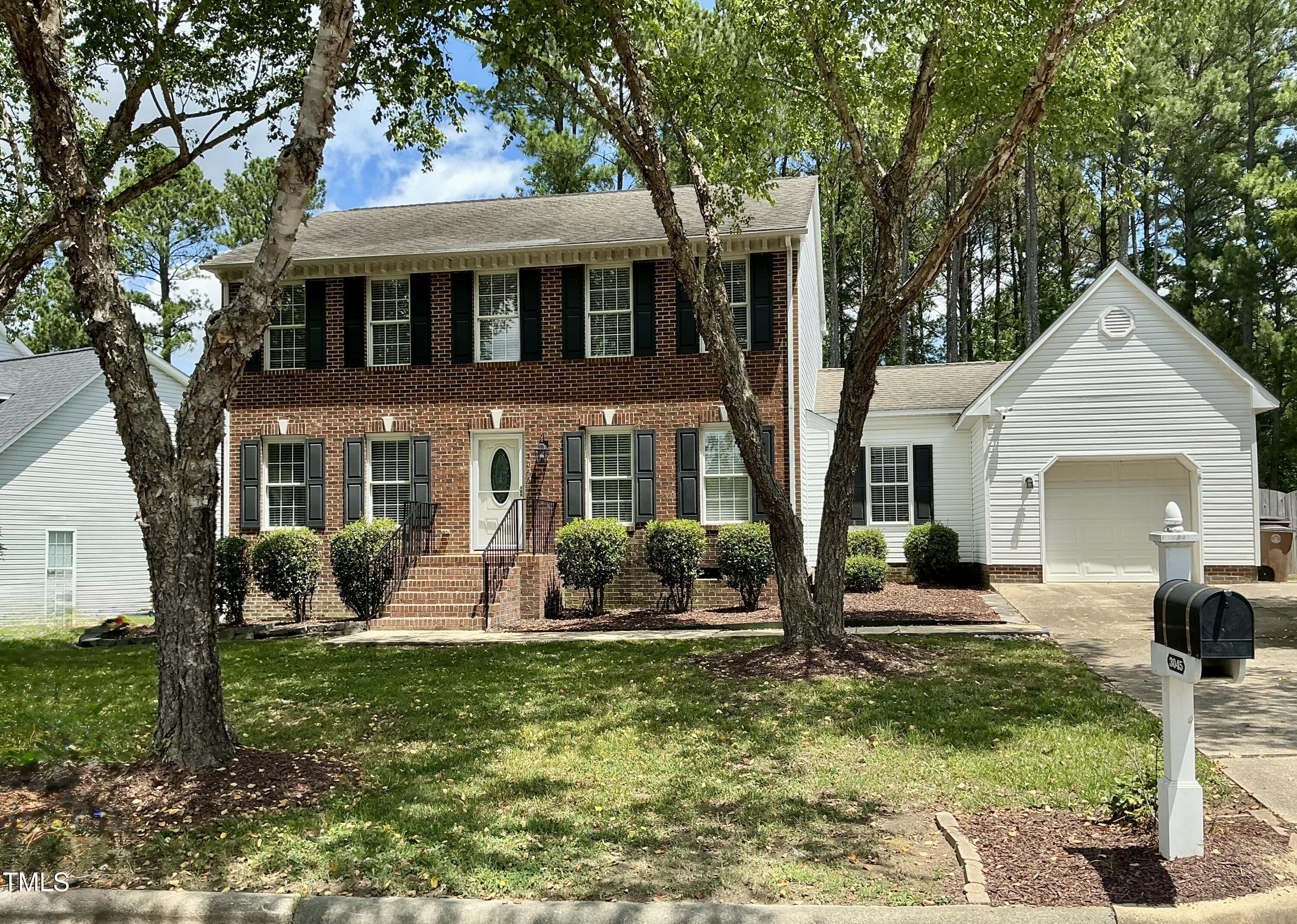 3045 Creek Moss Avenue