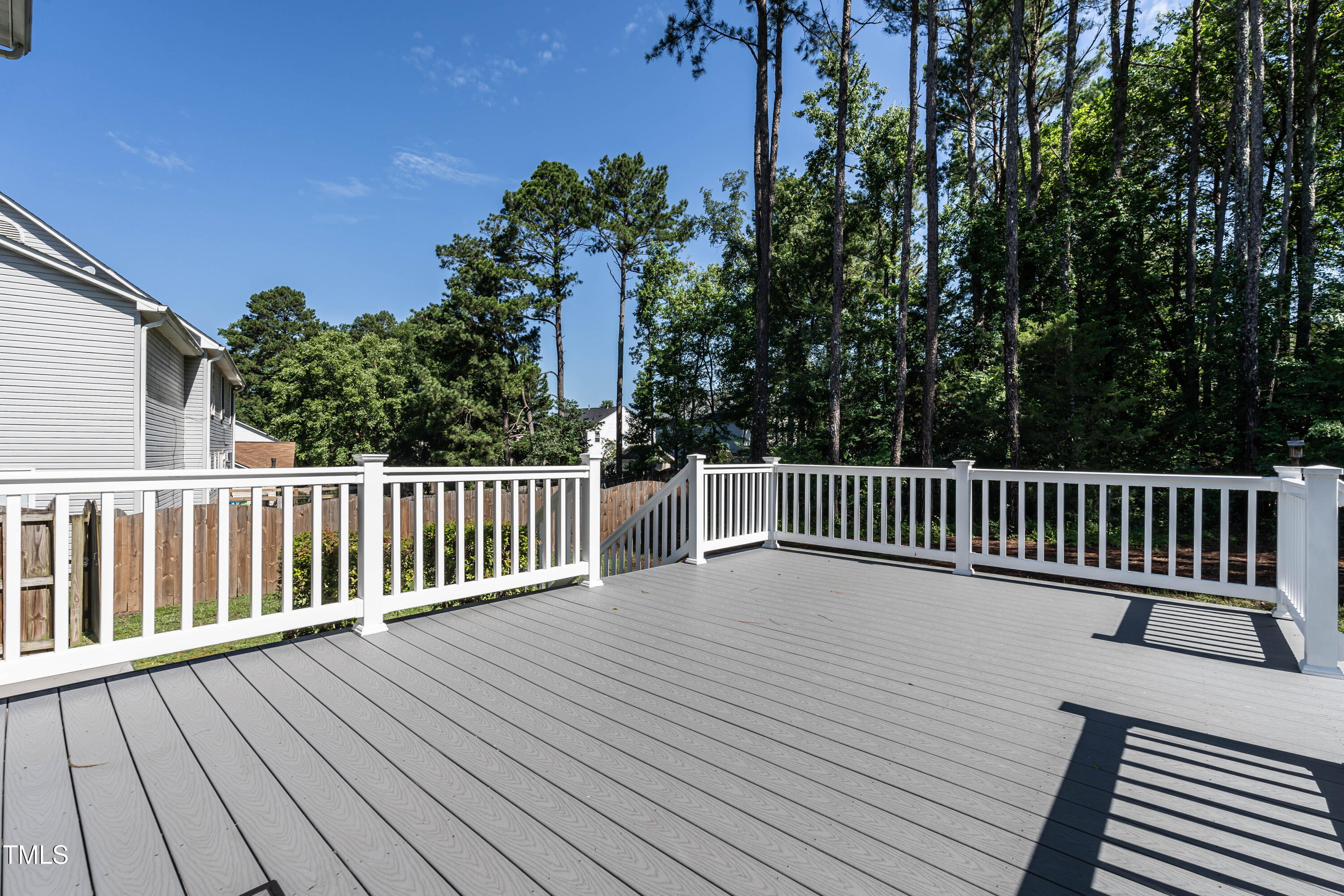 3045 Creek Moss Avenue