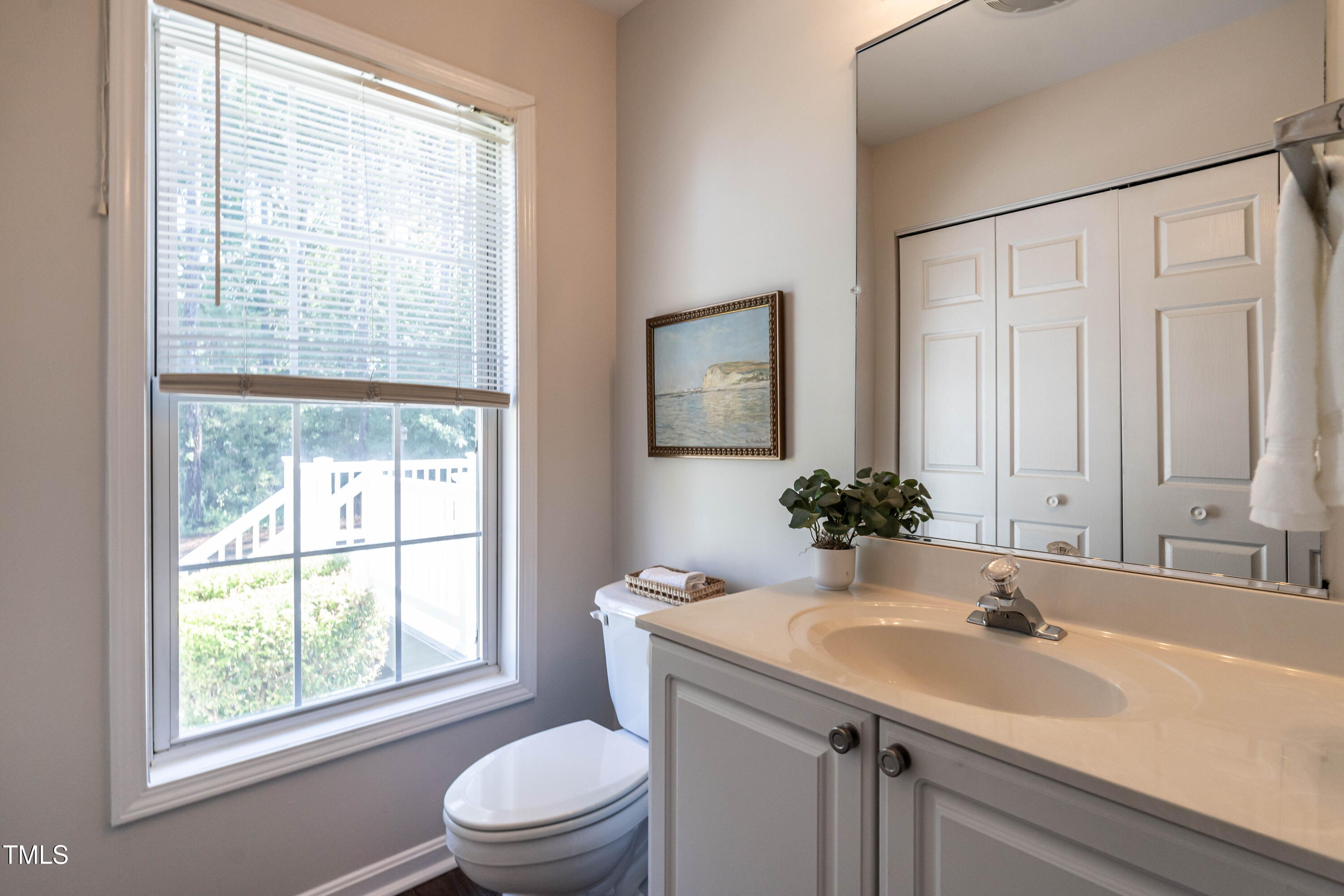 3045 Creek Moss Avenue