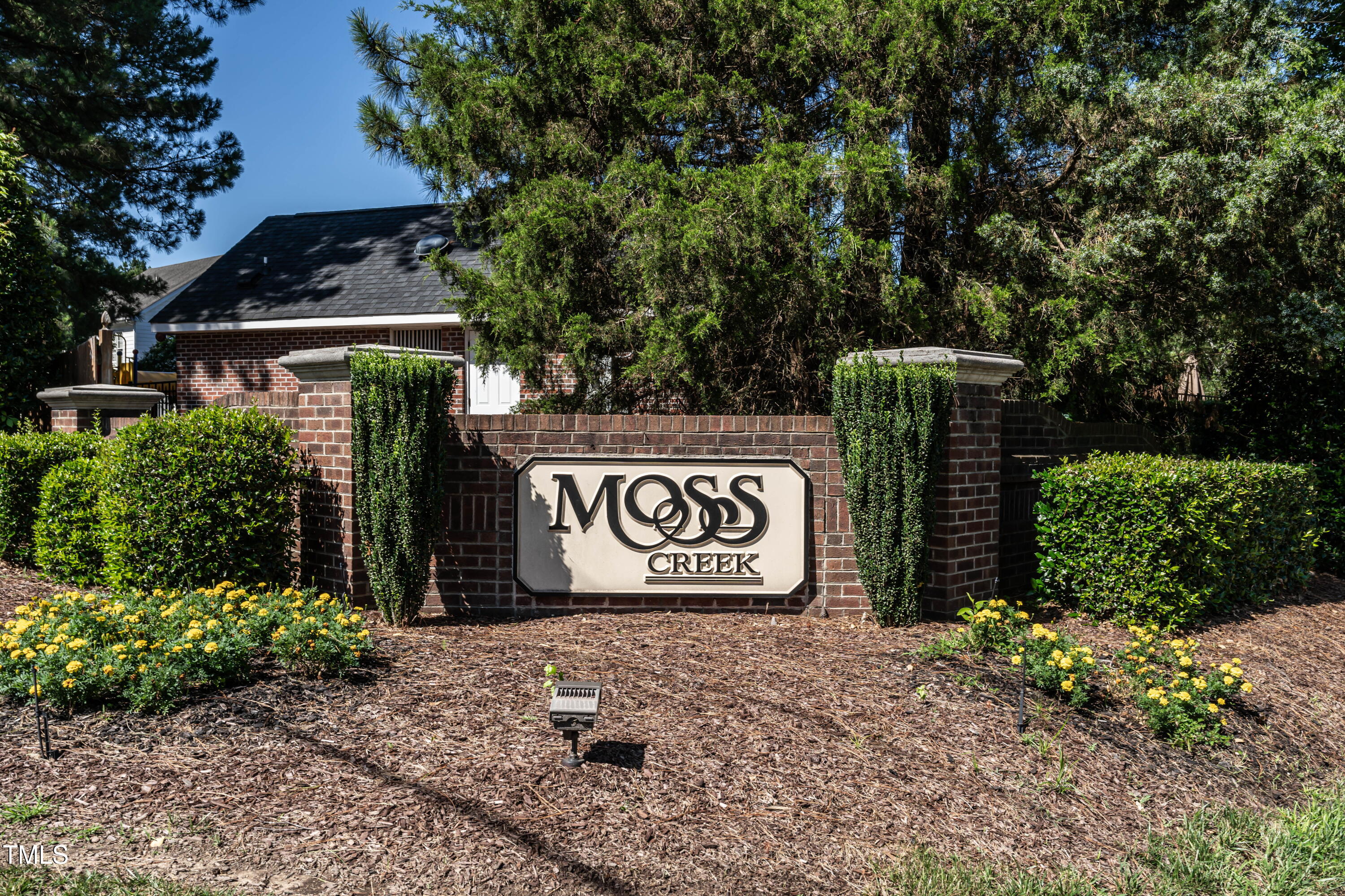 3045 Creek Moss Avenue