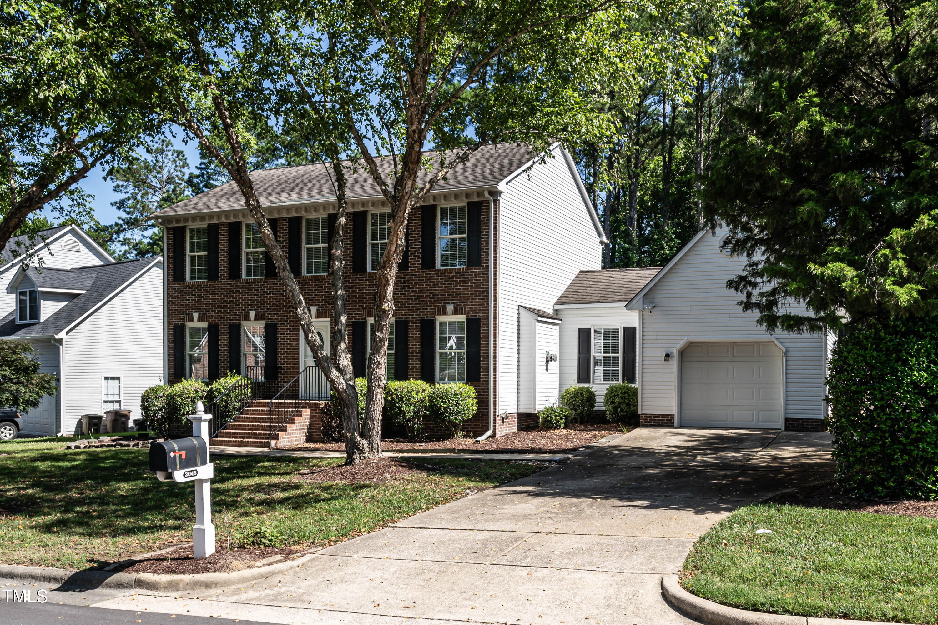 3045 Creek Moss Avenue