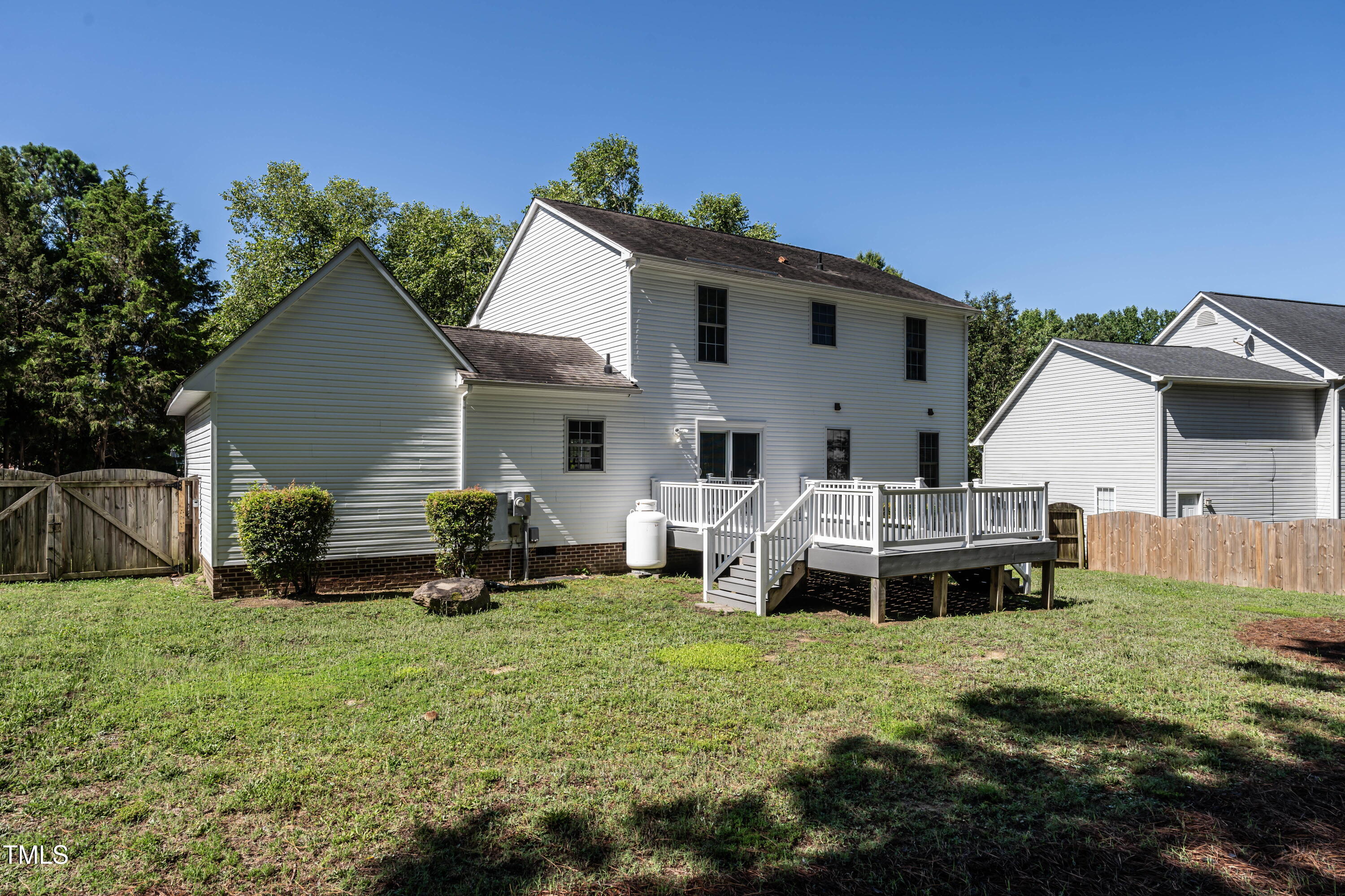 3045 Creek Moss Avenue