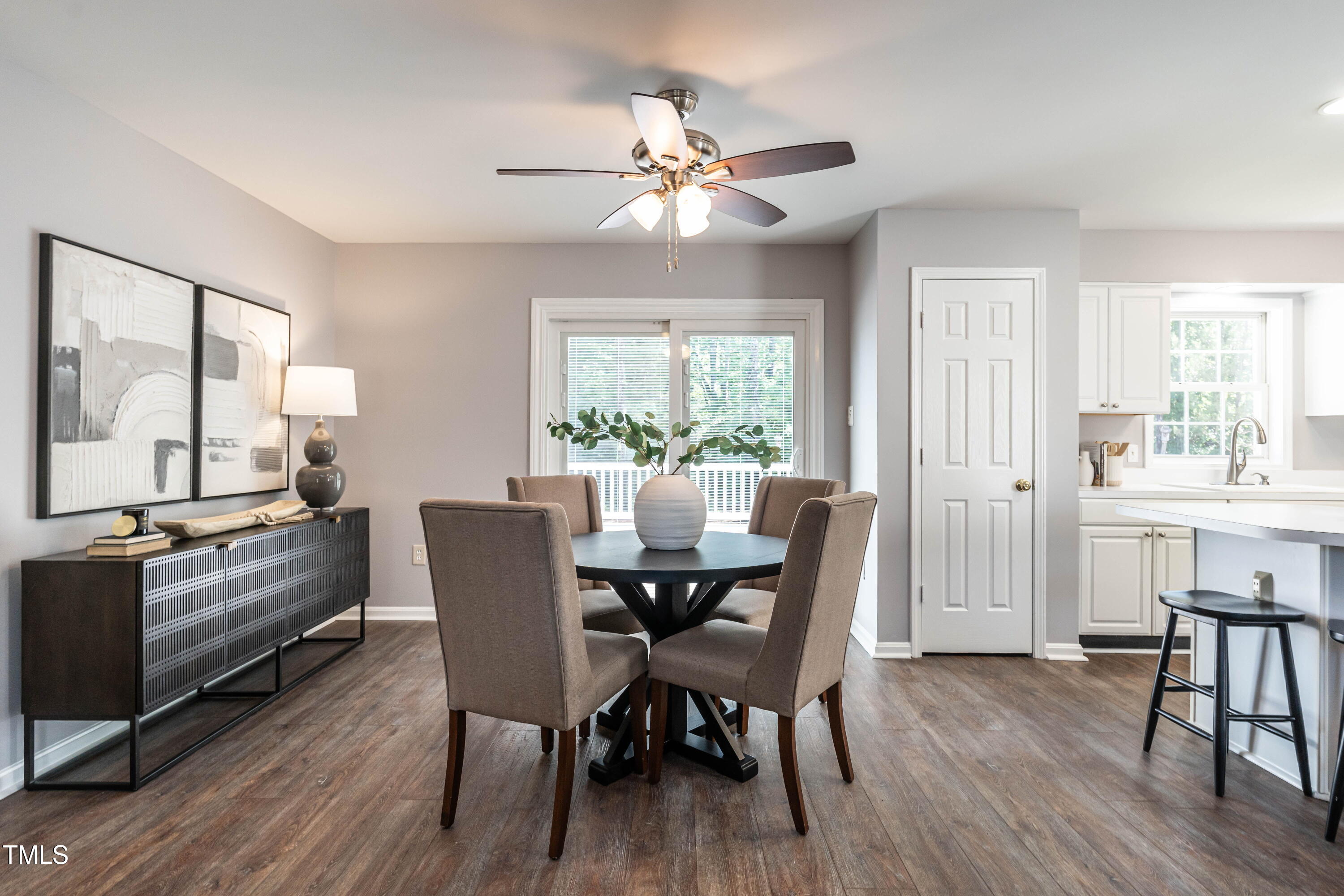 3045 Creek Moss Avenue