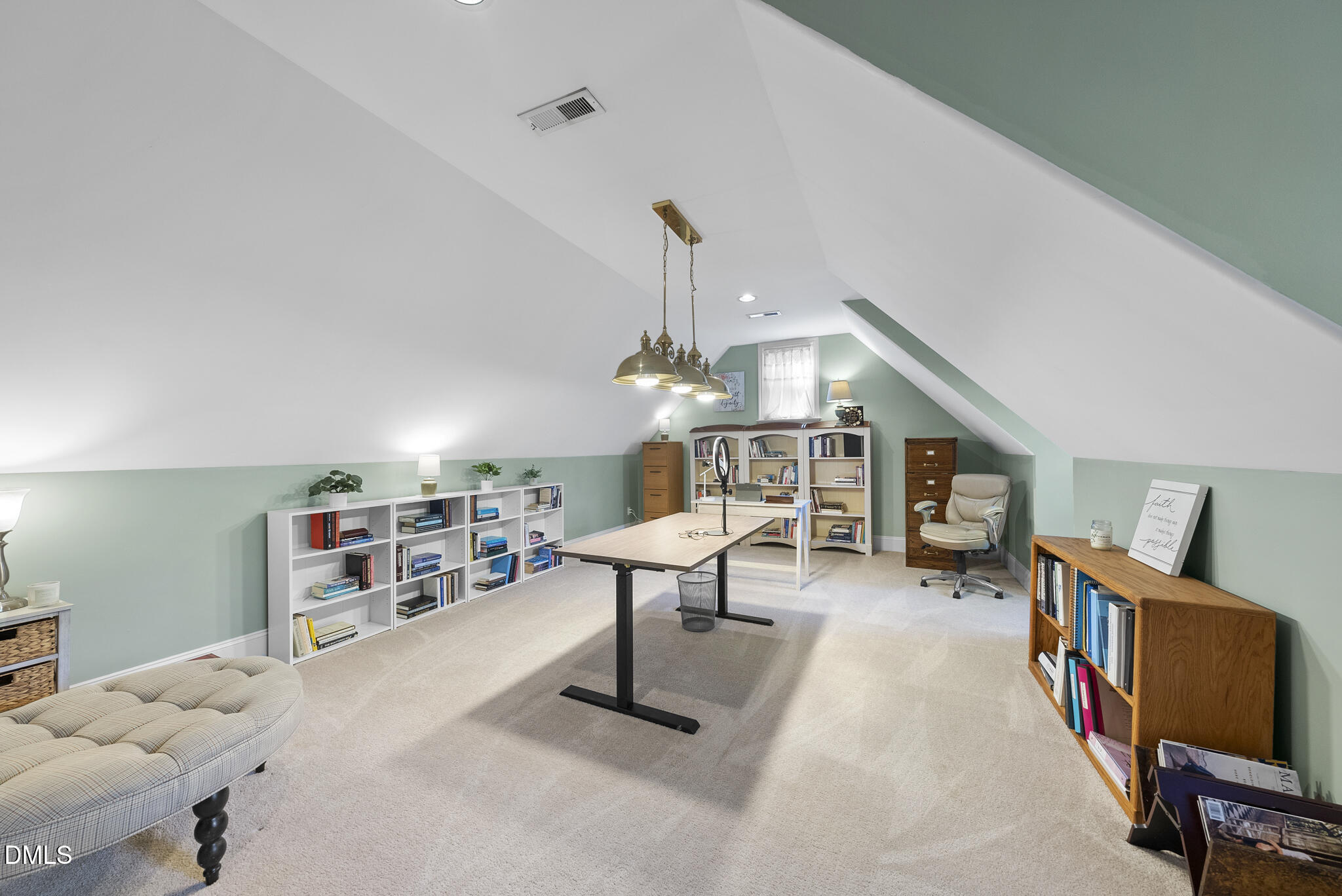 7400 New Forest Lane