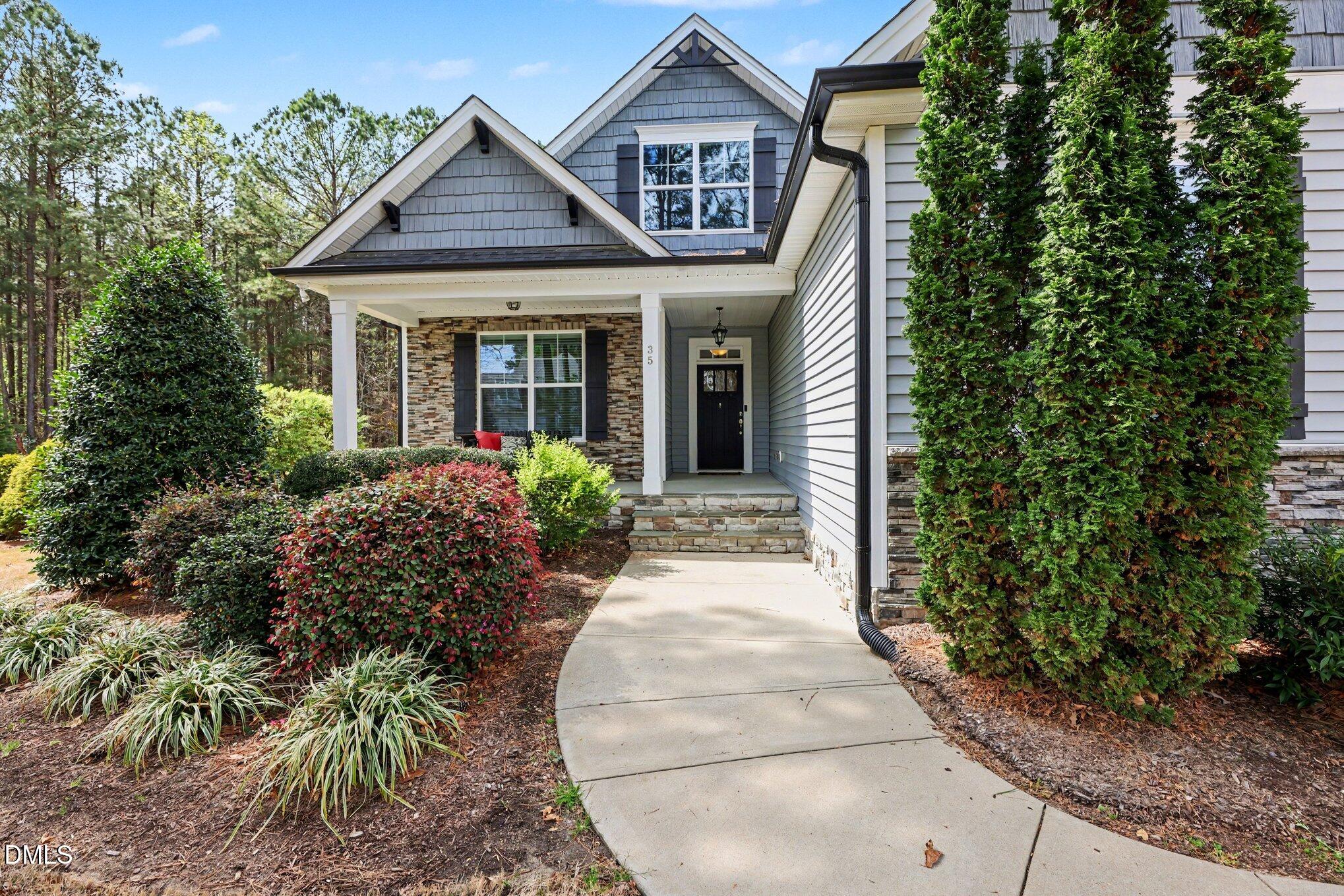 35 Carriden Drive