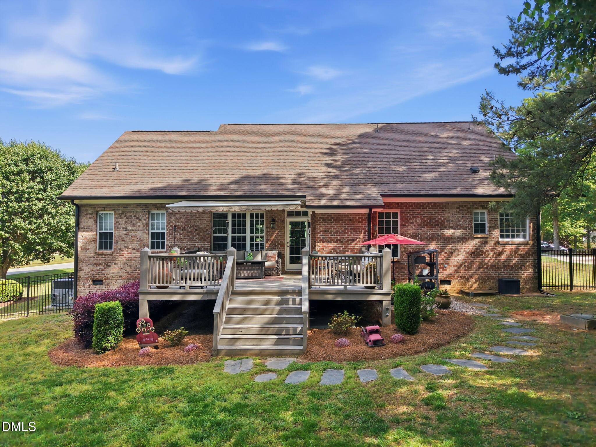 10 Georgetown Woods Drive