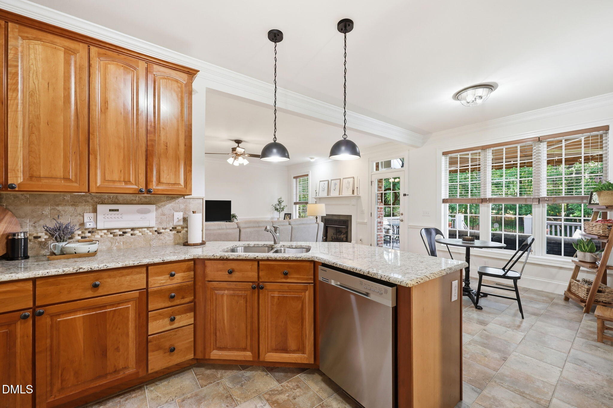 10 Georgetown Woods Drive