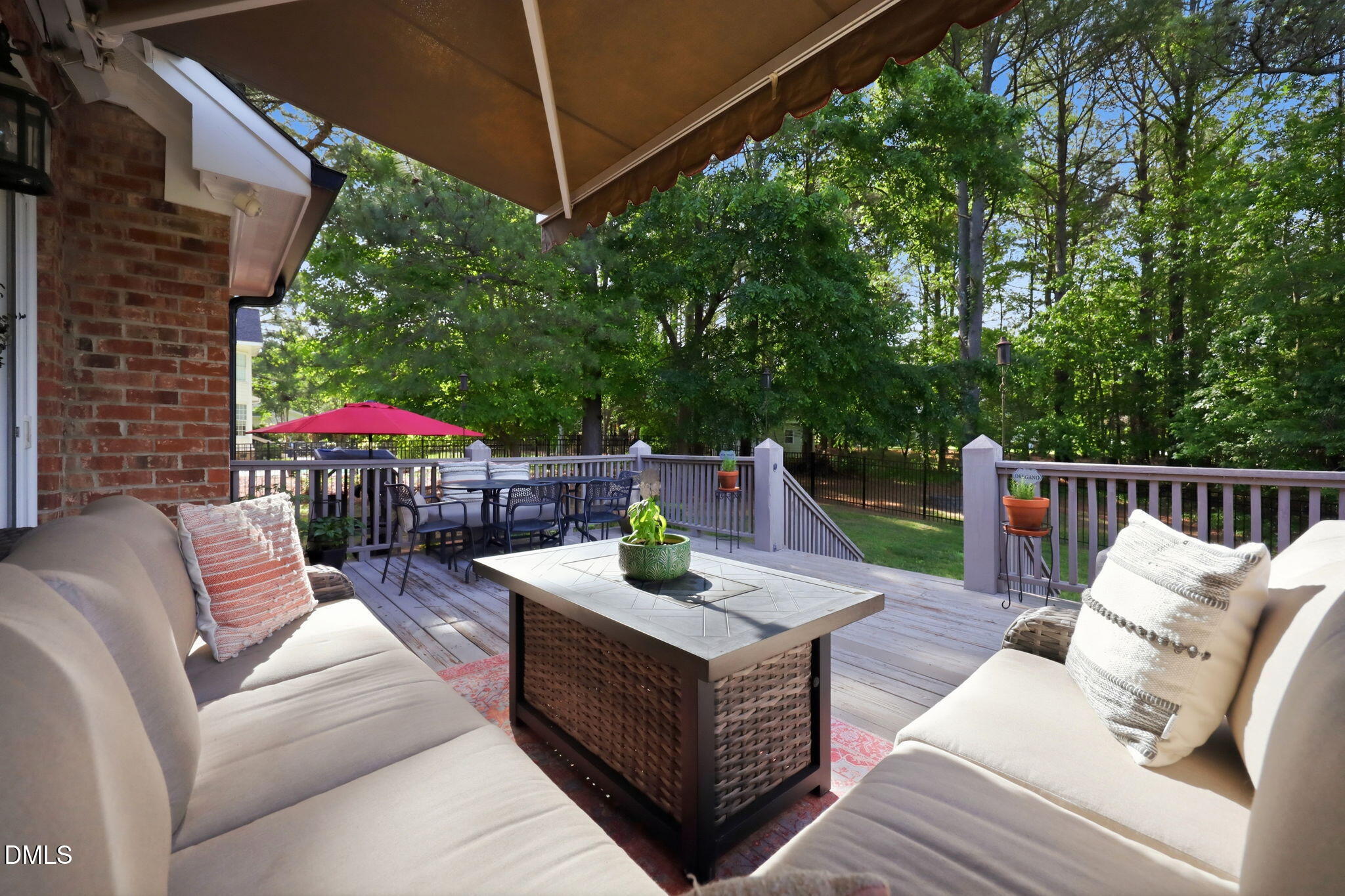 10 Georgetown Woods Drive